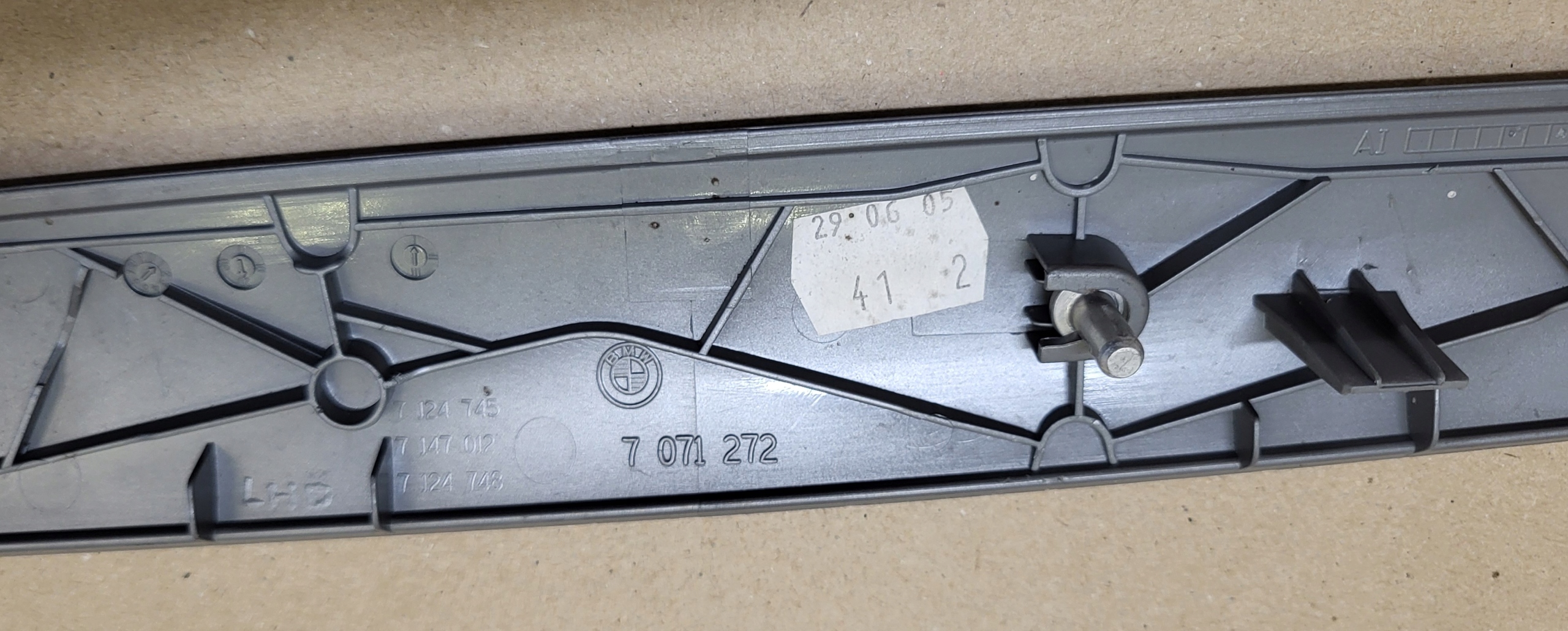 молдинг декор консоли BMW 1 E87 E81 E82 7071272 7124745 7147012