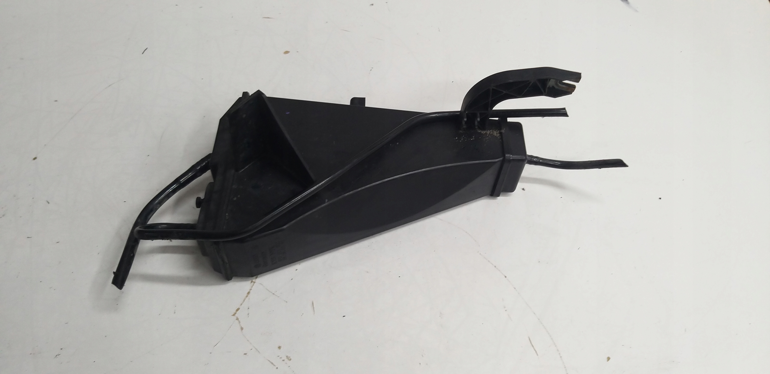AUDI 4F A6 C6 3,2 FSI carbon filter 4F0201803E