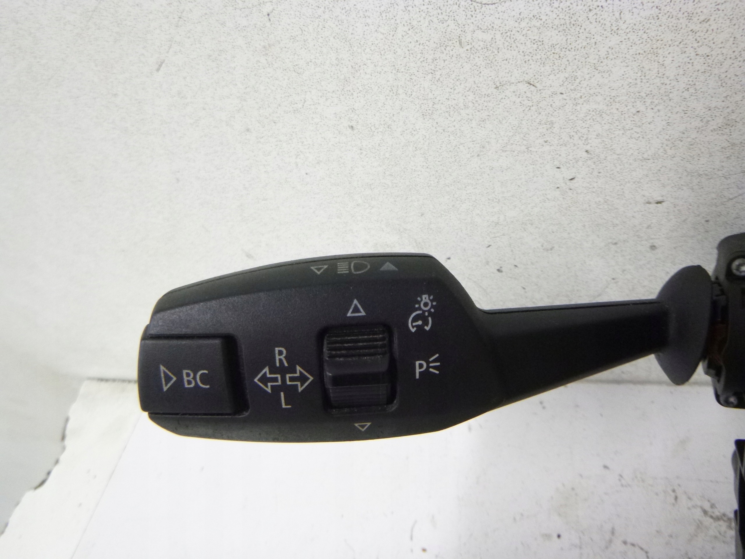 commande levier commodo sous volant pajak anneau BMW 1 E87 E81 E90 BC 9123030 OE