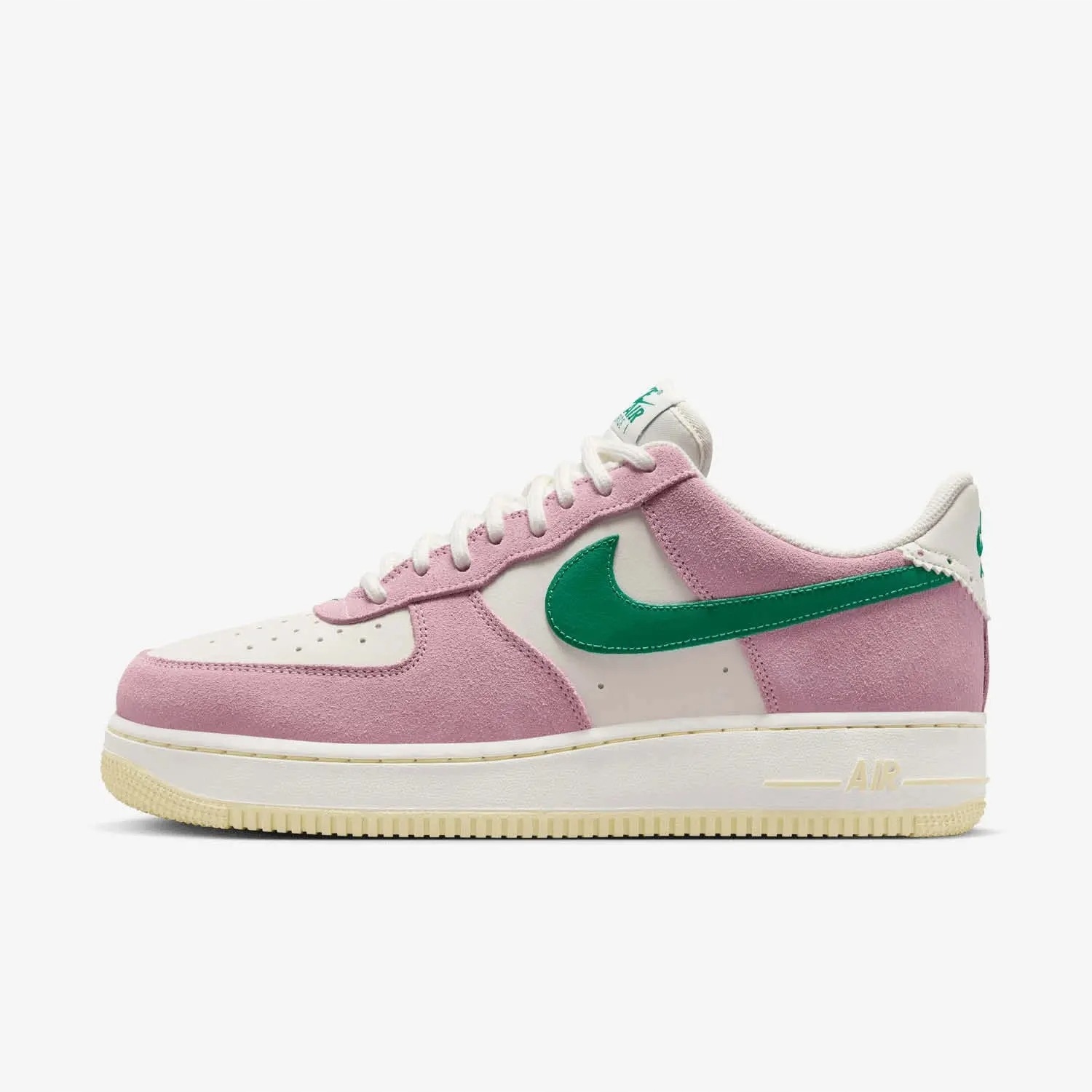 Pánské sportovní boty Nike Air Force 1 '07 FV9346-100 vel. 46
