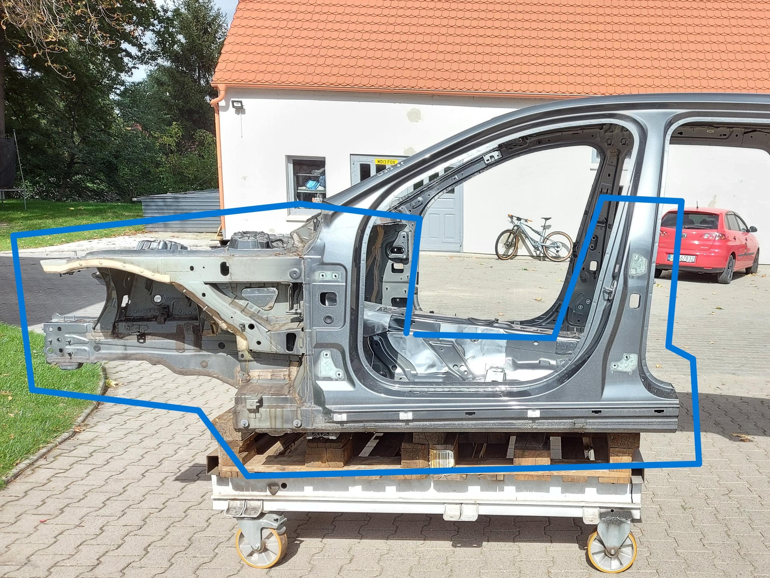 MERCEDES W213 E300de Kombi quart cache- seuil droite 992