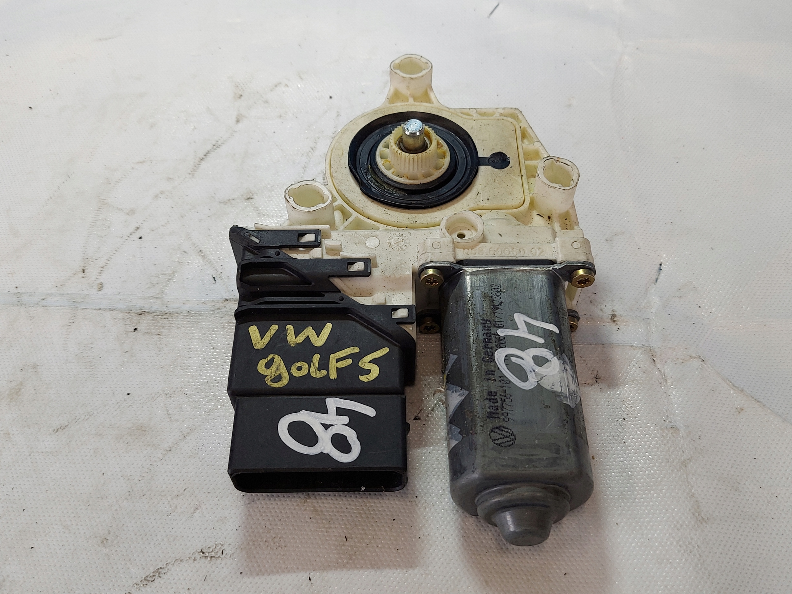engine lifting windows GOLF V 993424100 left rear part