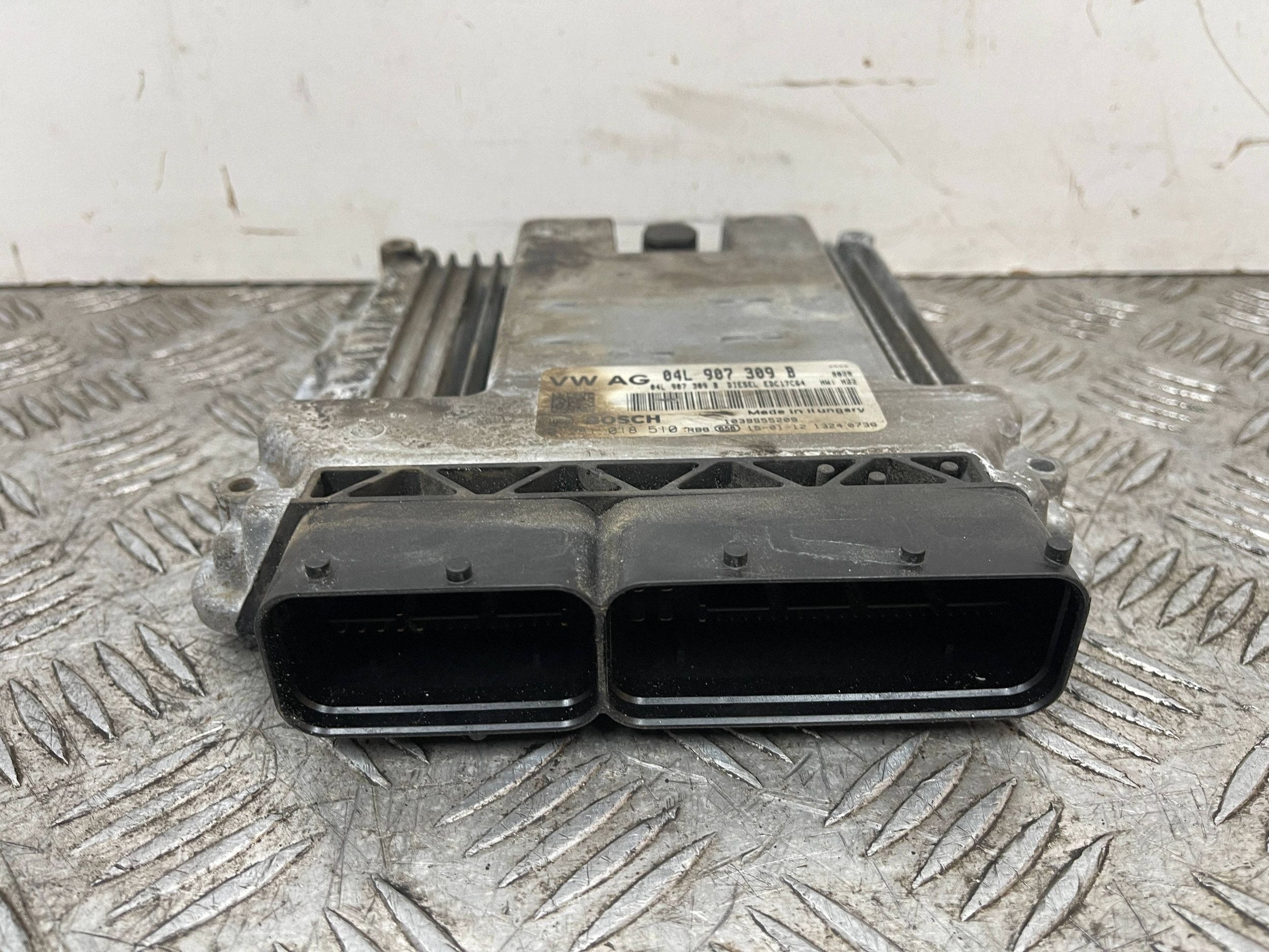 computer control unit of the engine SKODA OCTAVIA 3 III 12- 1.6 TDI 04L907309B