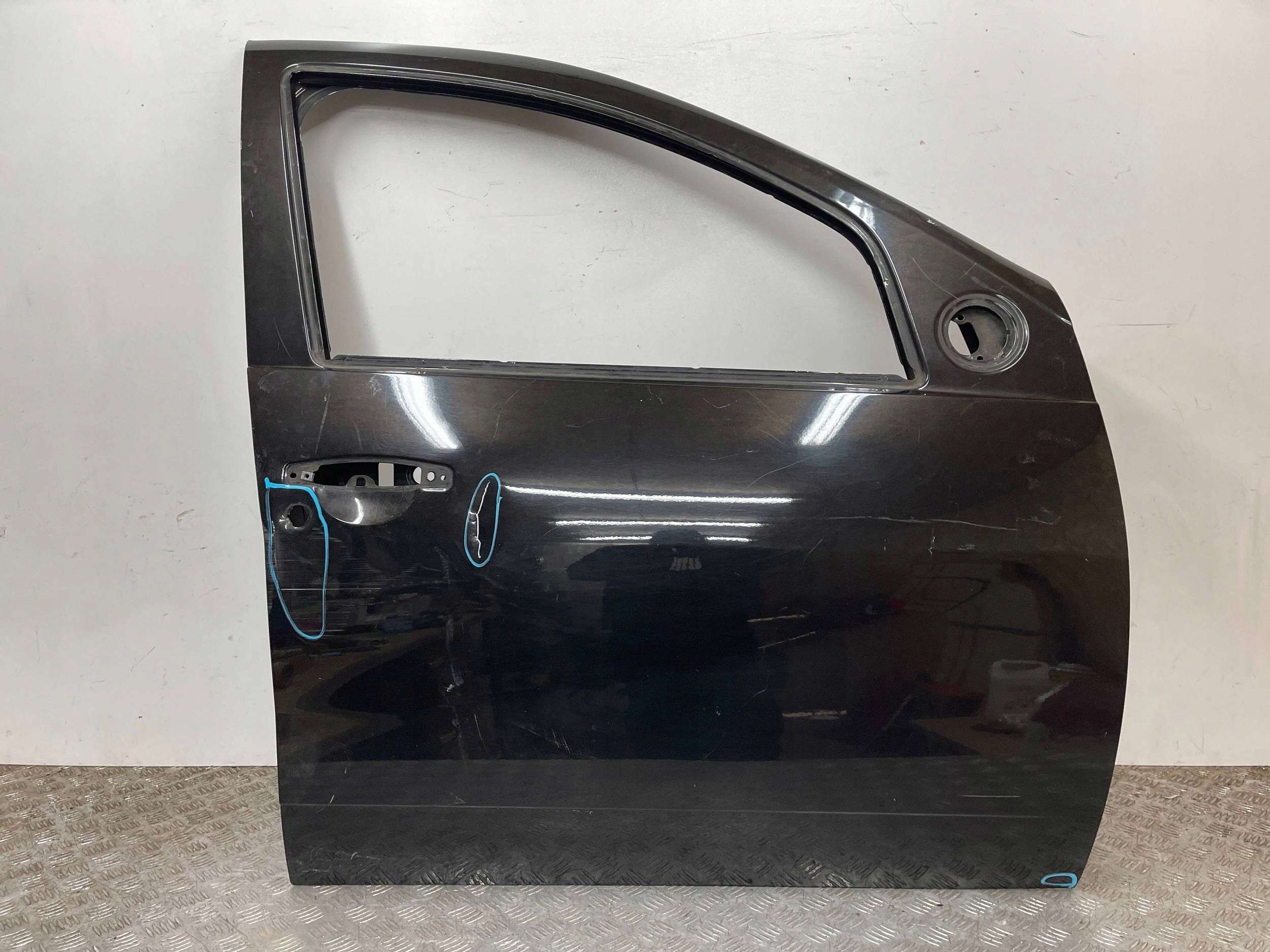 door front front right DACIA SANDERO and 1 08