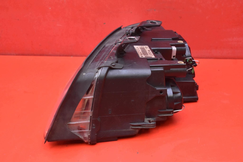REFLEKTOR right light front lens XENON EU 8E0941004C AUDI A4 B6 00-05