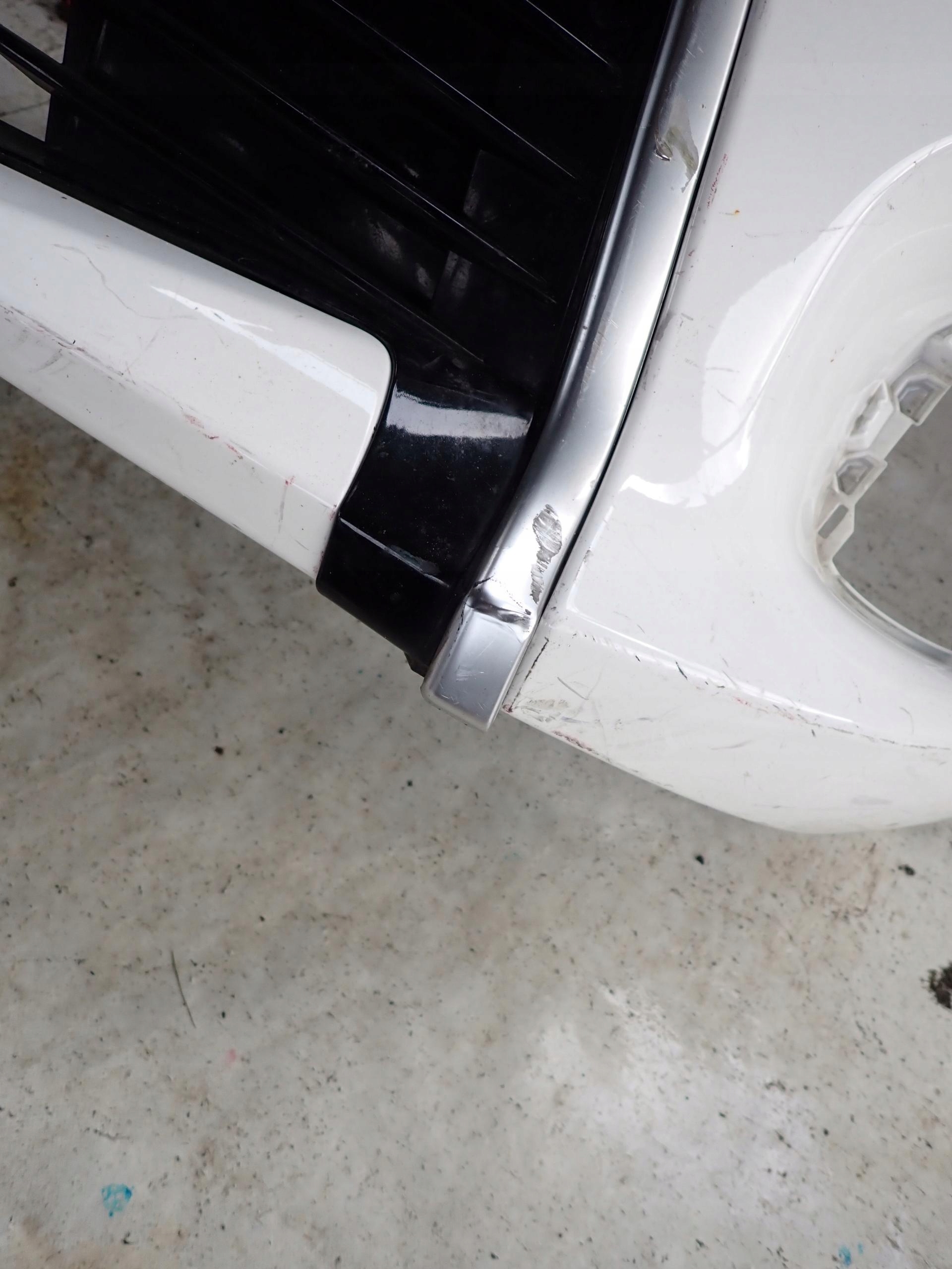 TOYOTA YARIS III LIFT HYBRID 14-17 bumper front front