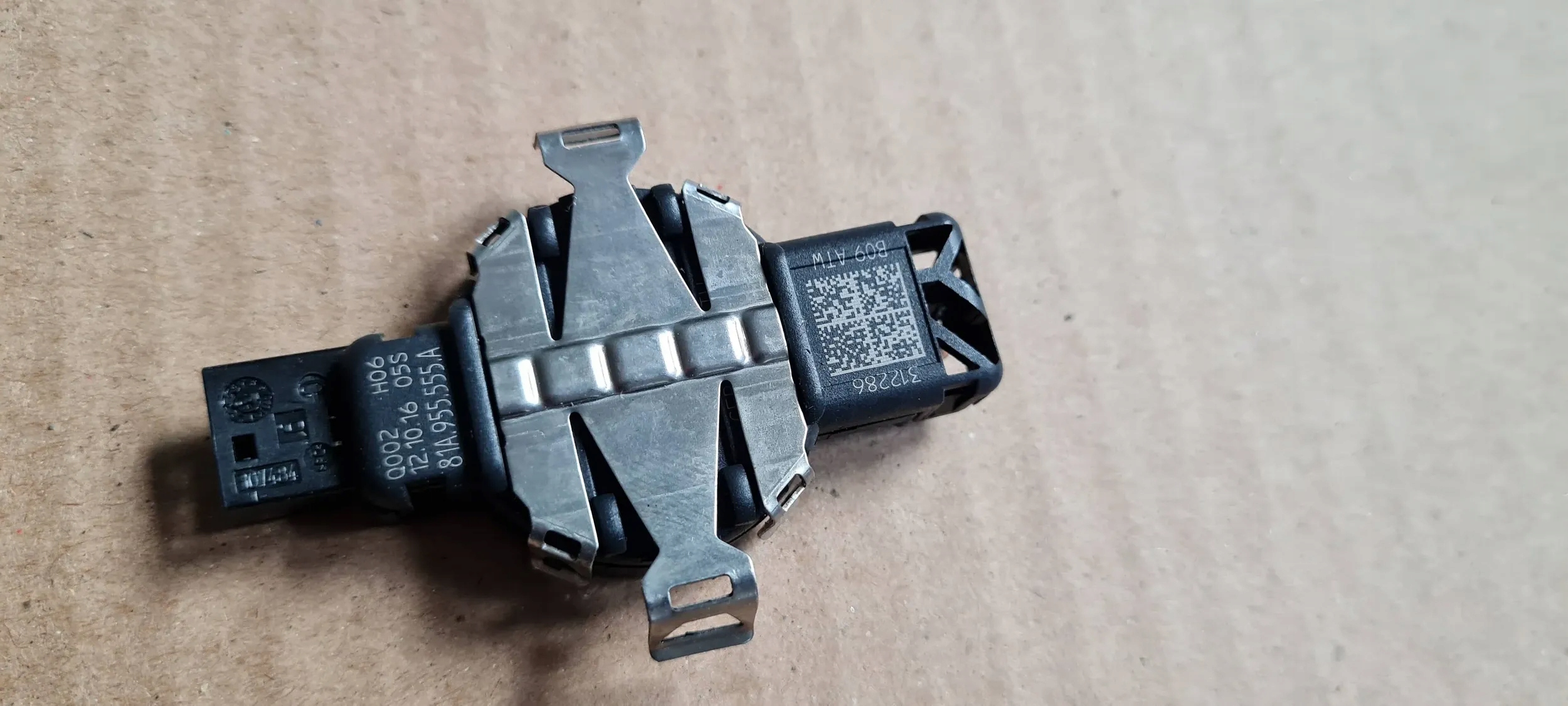 A4 B9 8W Sensor SENSOR Regen 81A955555A A5 8W Q5 Q7