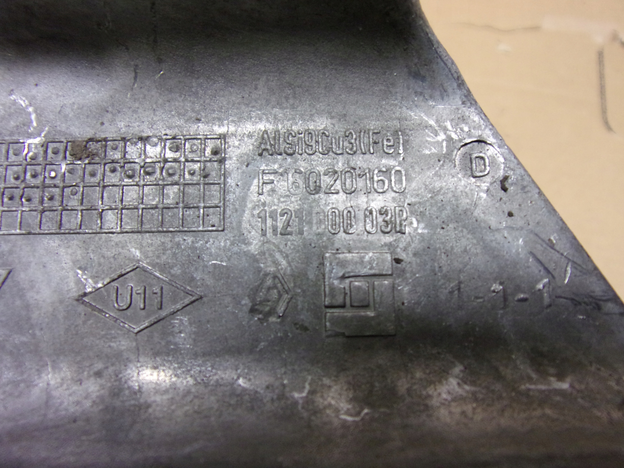 RENAULT LAGUNA III 1.5dci LAPA PODUSZKA SILNIKA Producent części Renault OE