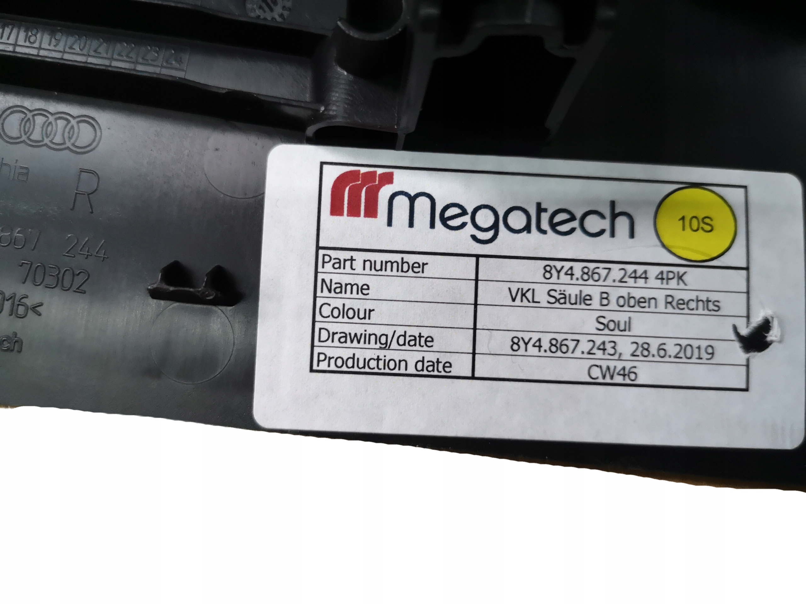 AUDI A3 8Y cover SLUPKA right 8Y4867244