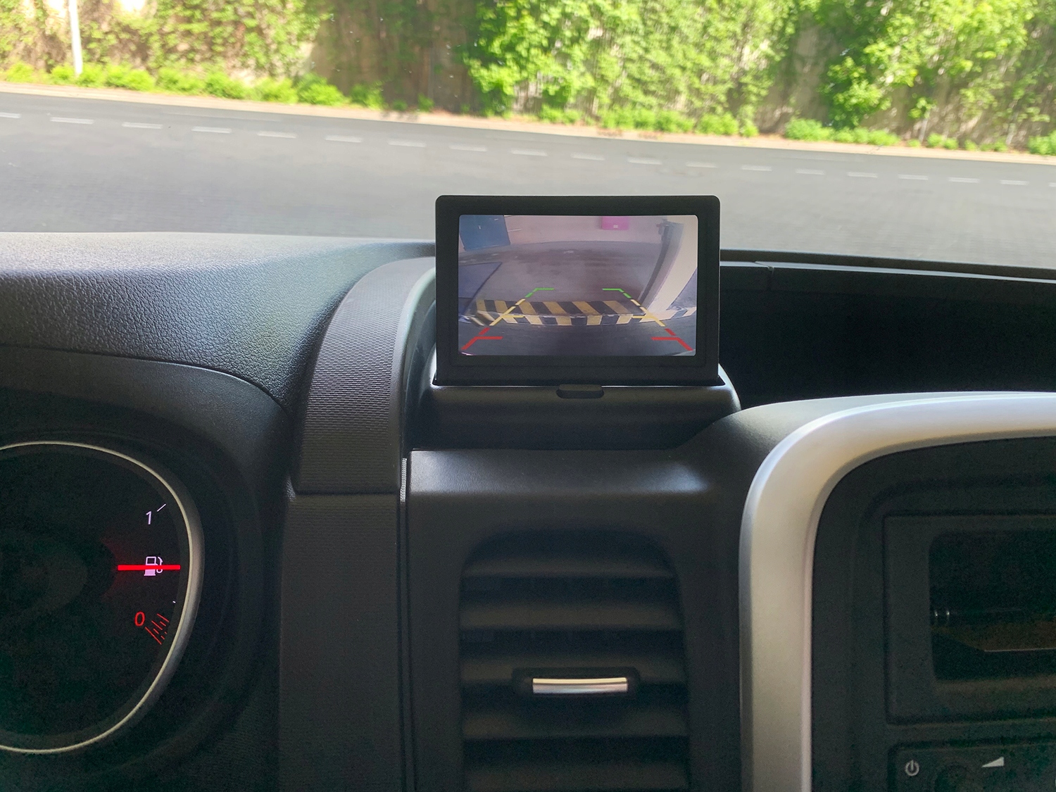 MONITOR LCD 4,3'' EKRAN DO KAMER COFANIA PARKOWANIA DVD HOALTE 12V SKŁADANY Wyświetlacz LCD ekran