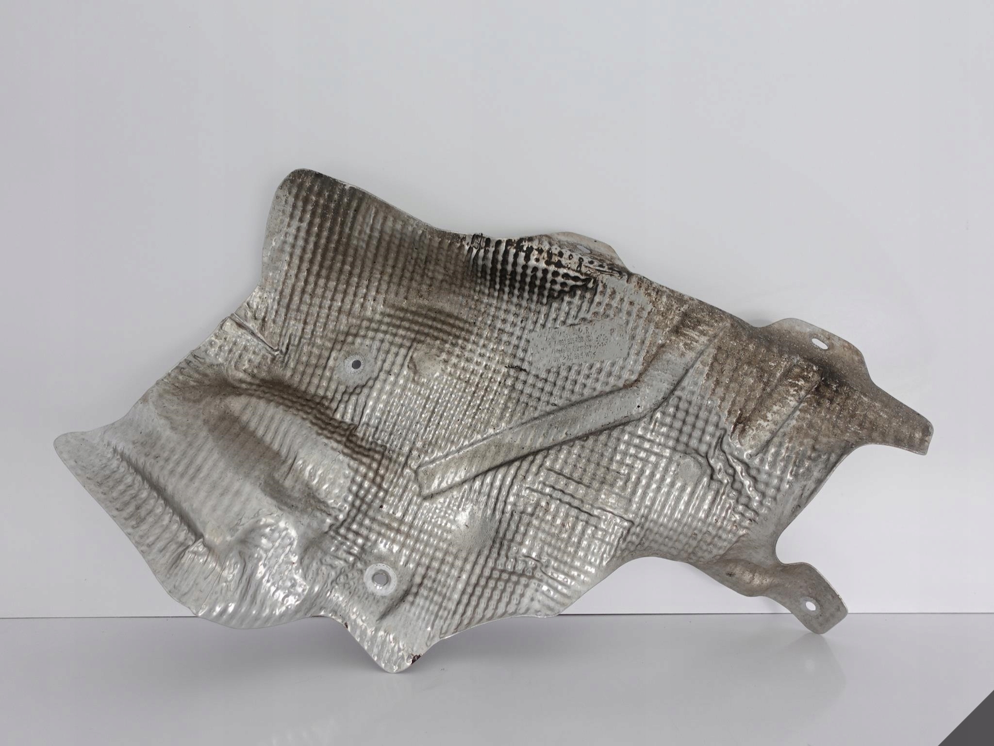 992825730C - PORSCHE 911 992 CARRERA 19-ТЕПЛОВОЙ ЩИТ ЗАДНИЙ R