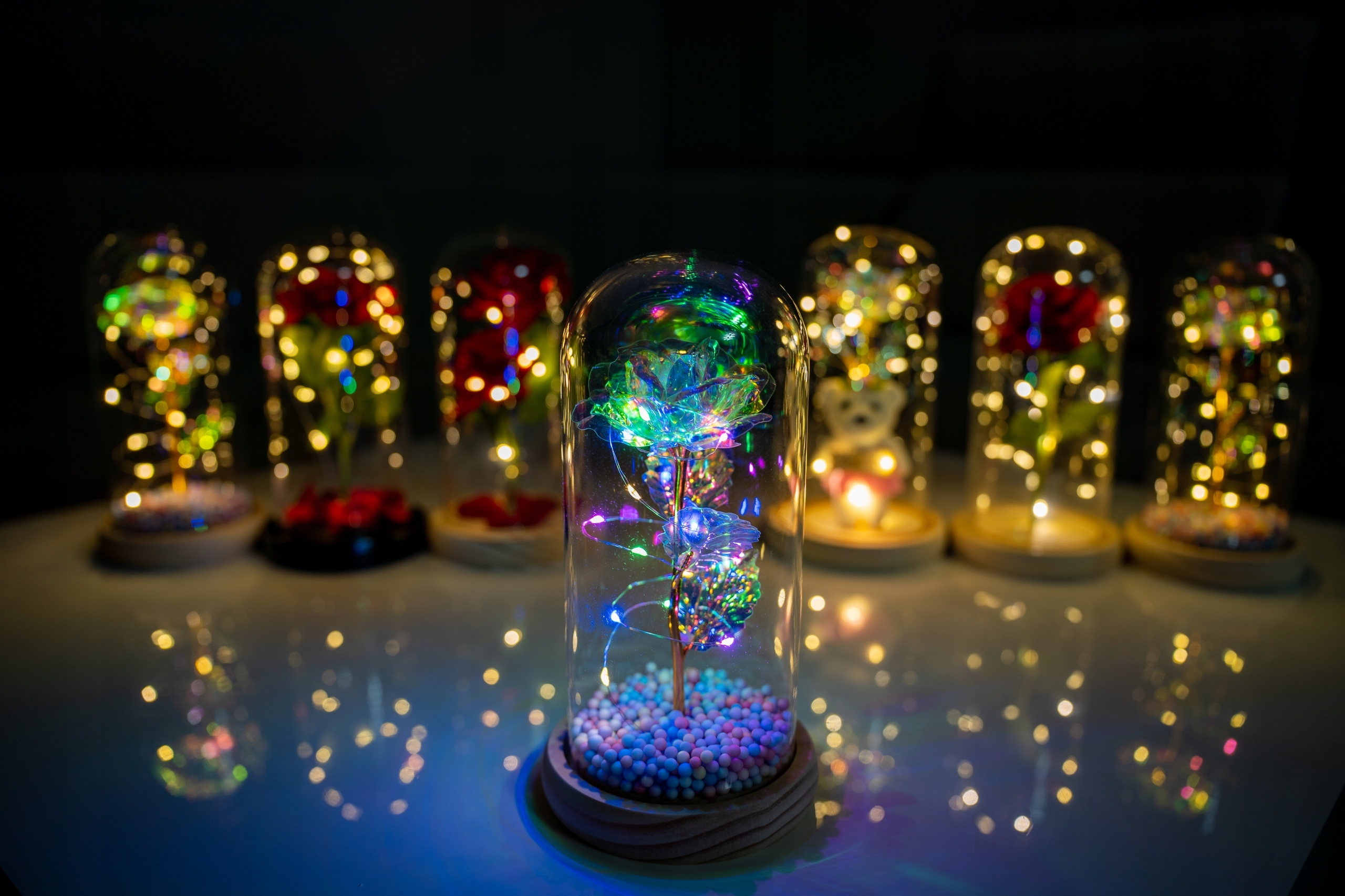 WIECZNA RÓŻA W SZKLE ŚWIECĄCA LED PREZENT NA DZIEŃ MATKI, KOBIET DLA MAMY Marka inna