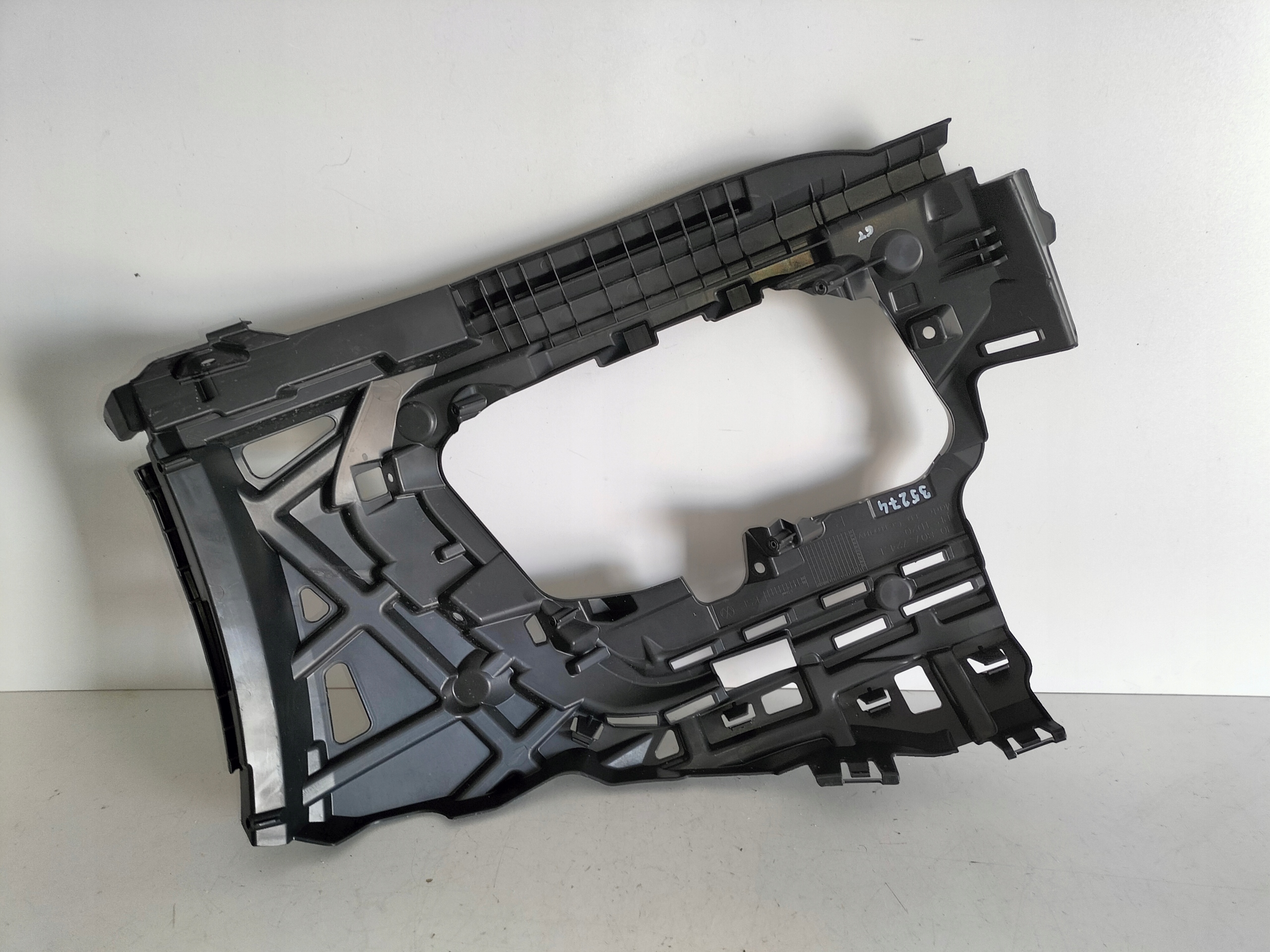 support holder of a bumper front right VW GOLF 8 VIII LIFT 24