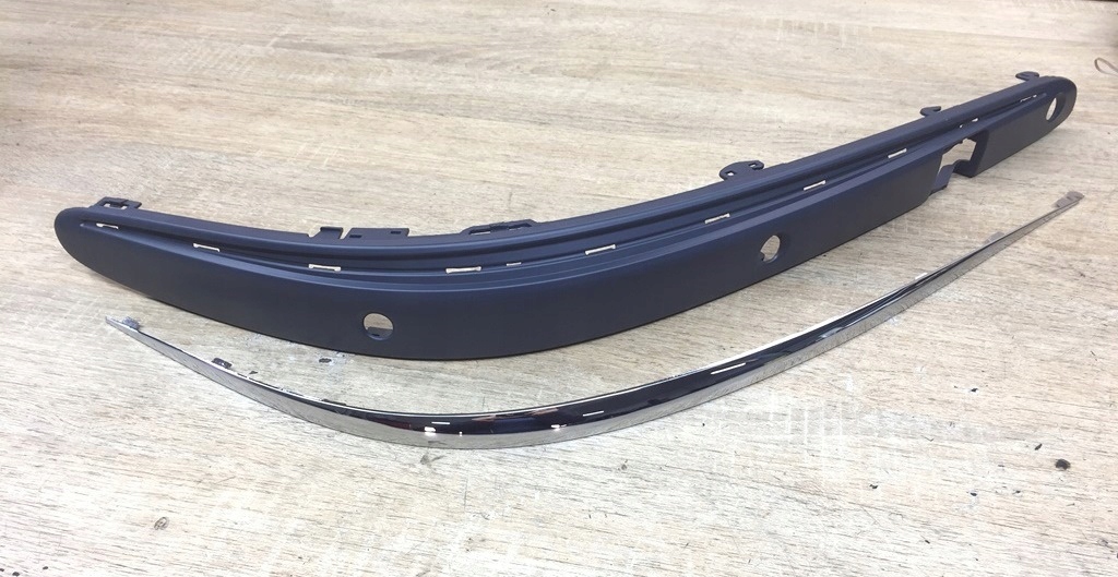 Listwa Zderzaka Prawy Przód CHROM AVANTGARDE Do Mercedes W211 2002-2006 Strona zabudowy przód