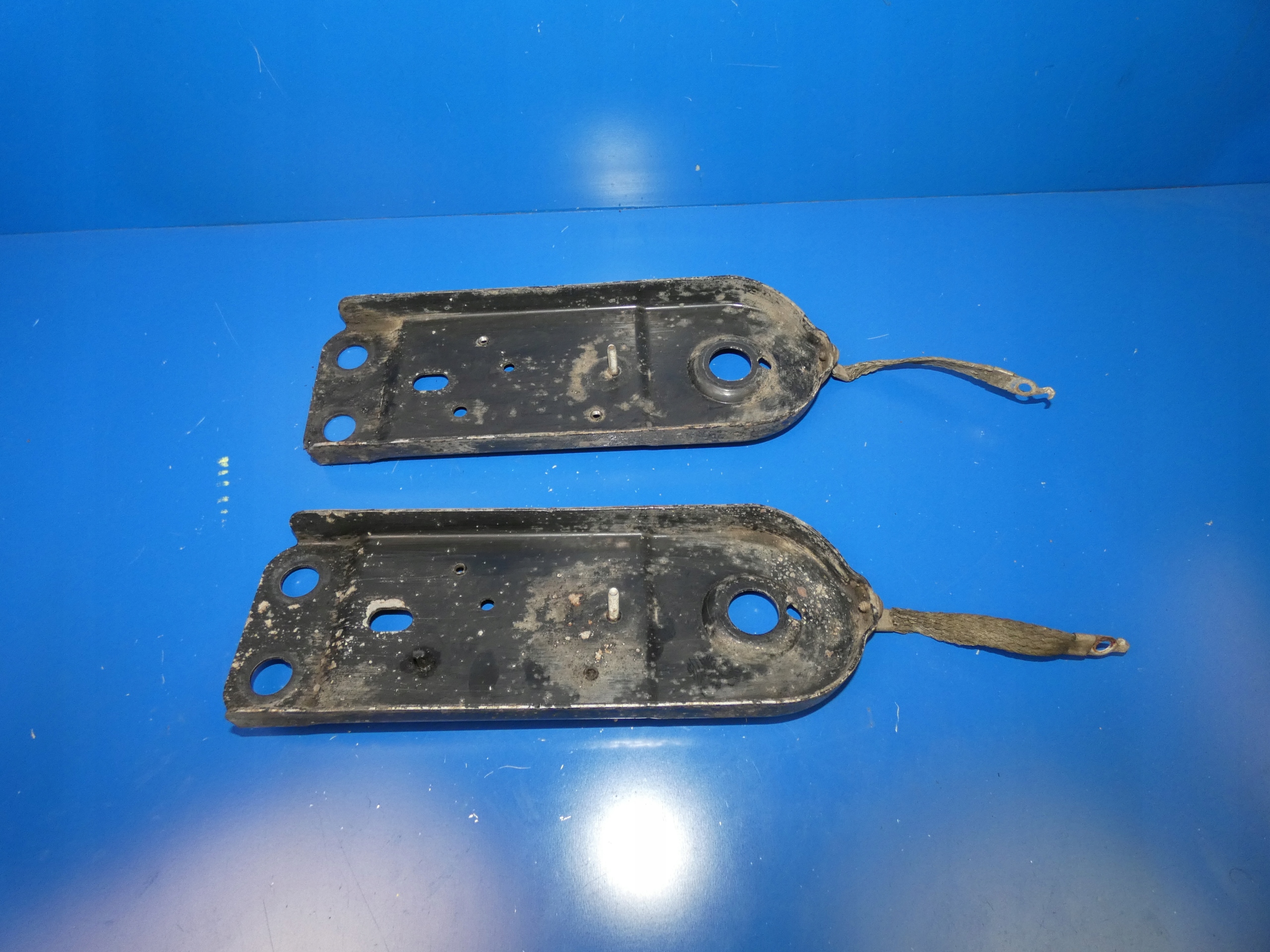 VOLVO V90 II S90 II holder bracket console springing SANEK rear part