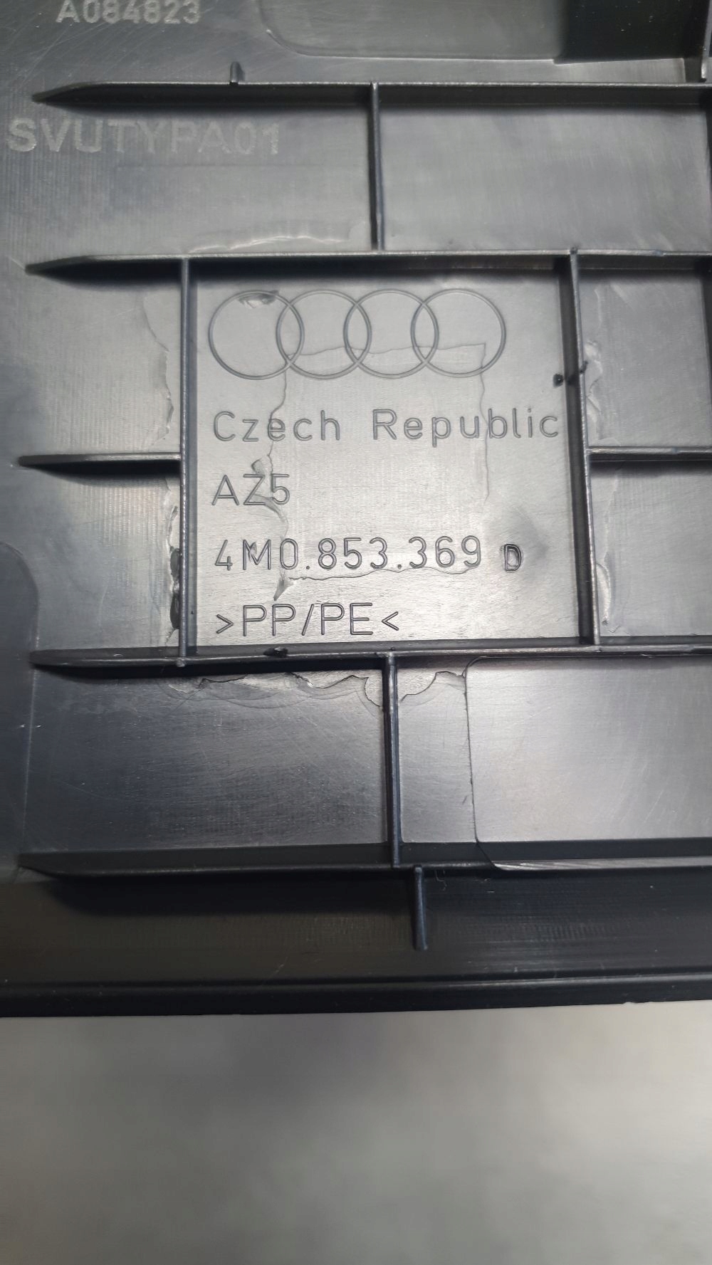 Audi Q8 osona MINIGONNE interno sinistra 4M0853369D