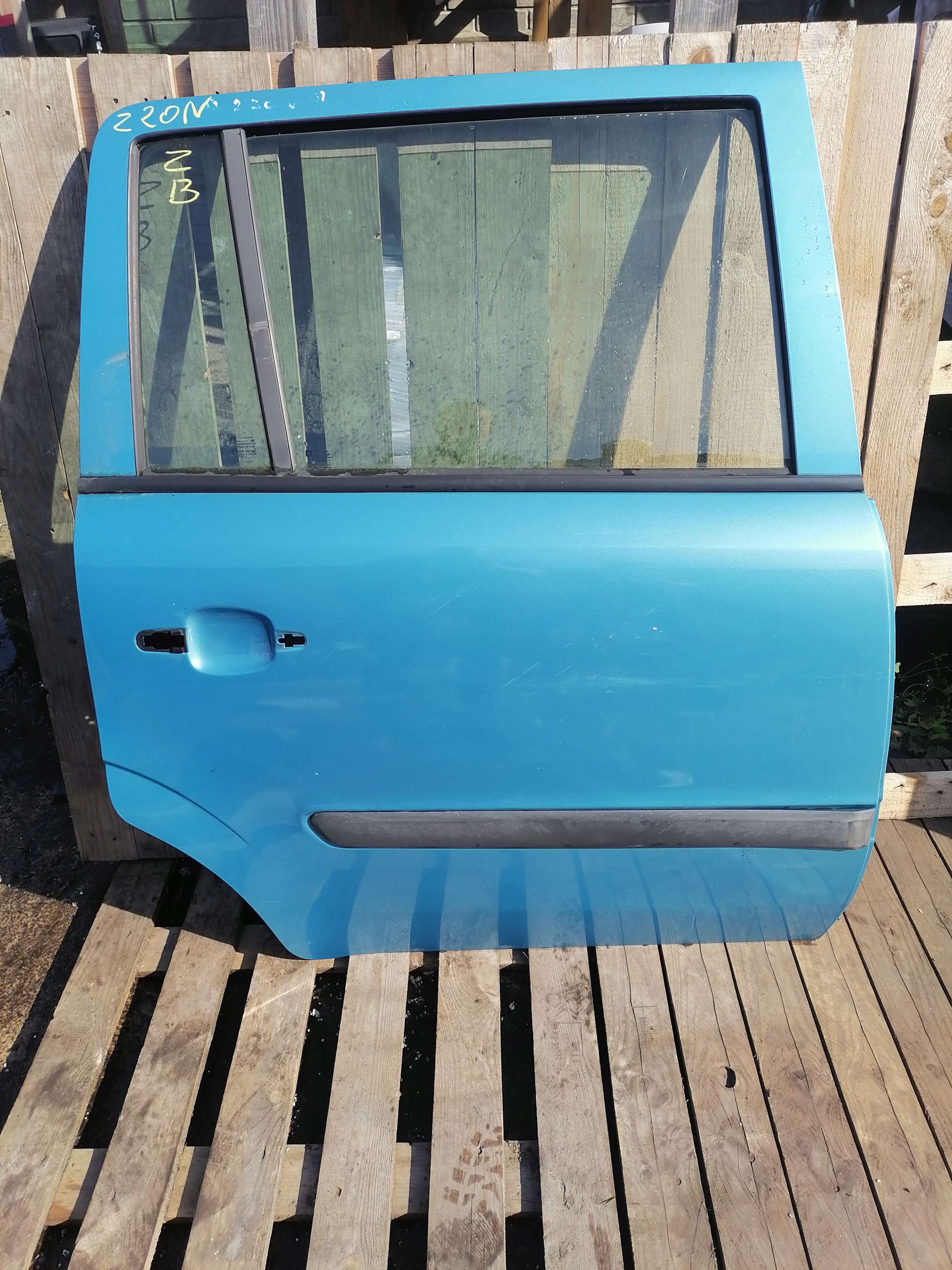 door right front OPEL ZAFIRA B Z20N