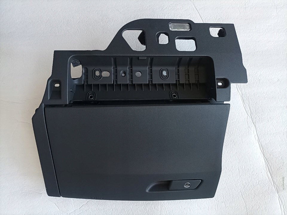 Audi A4 B9 РЕСТАЙЛИНГ бардачок пассажира 8W1880302C 6PS