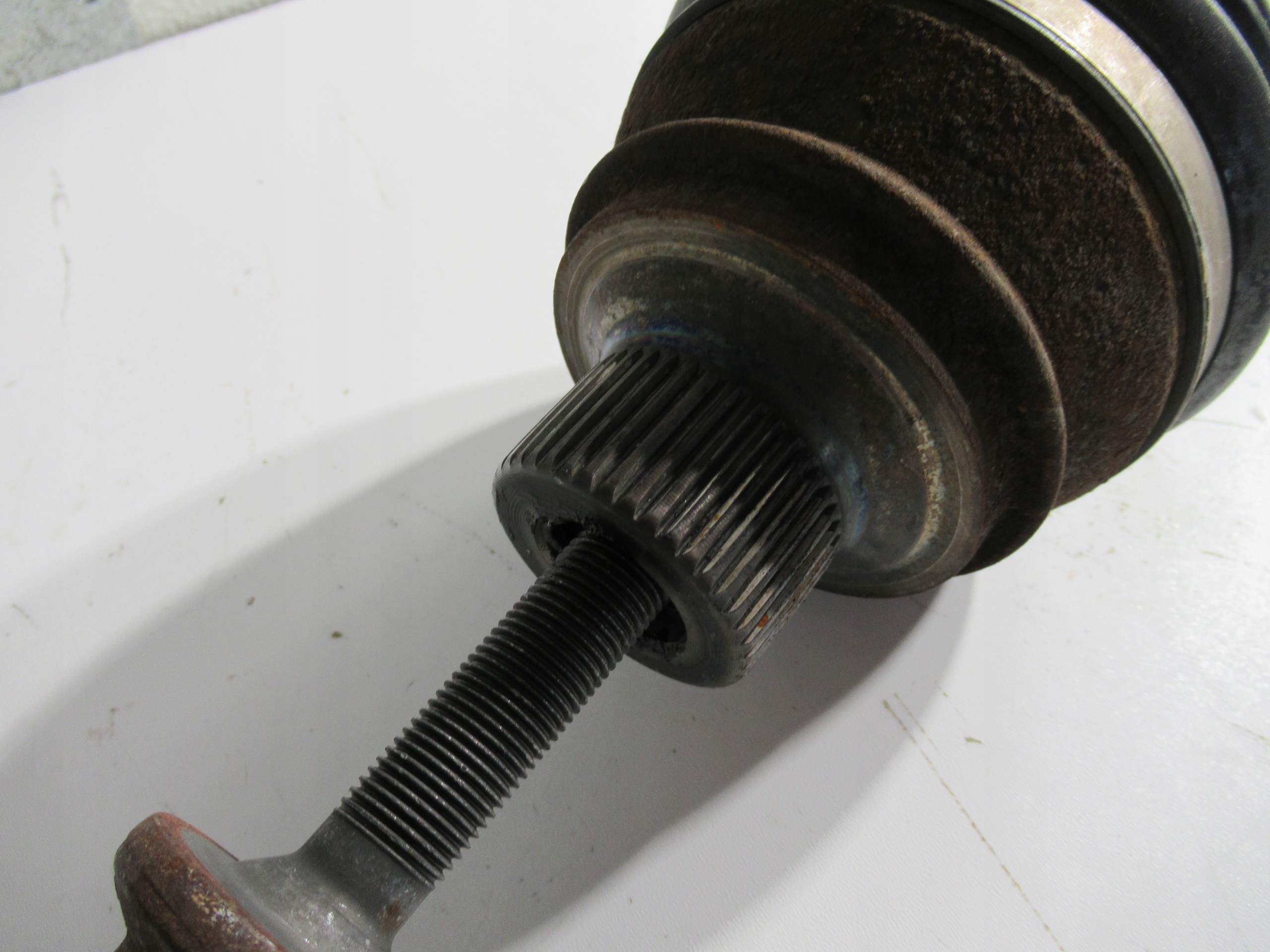 Audi Q5 and 1 8R 3.0 TDI semi-axis front 8R0407271C