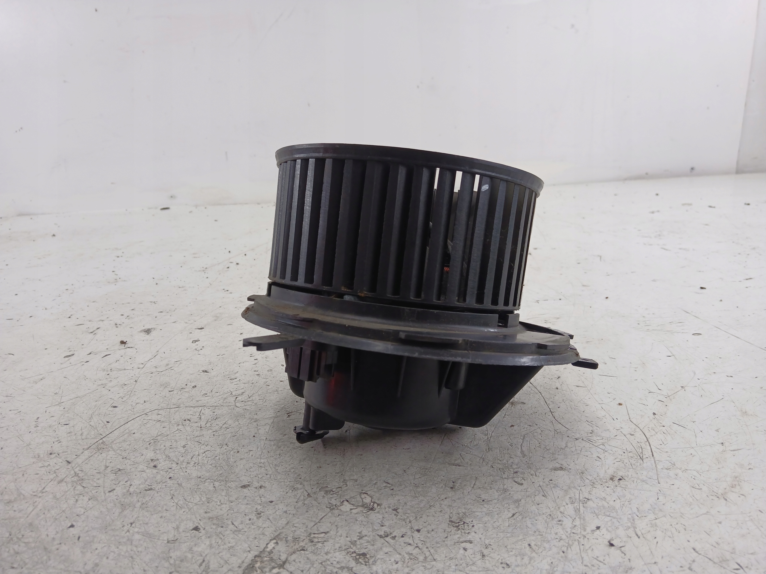 VW TOURAN and heating air conditioning devices
