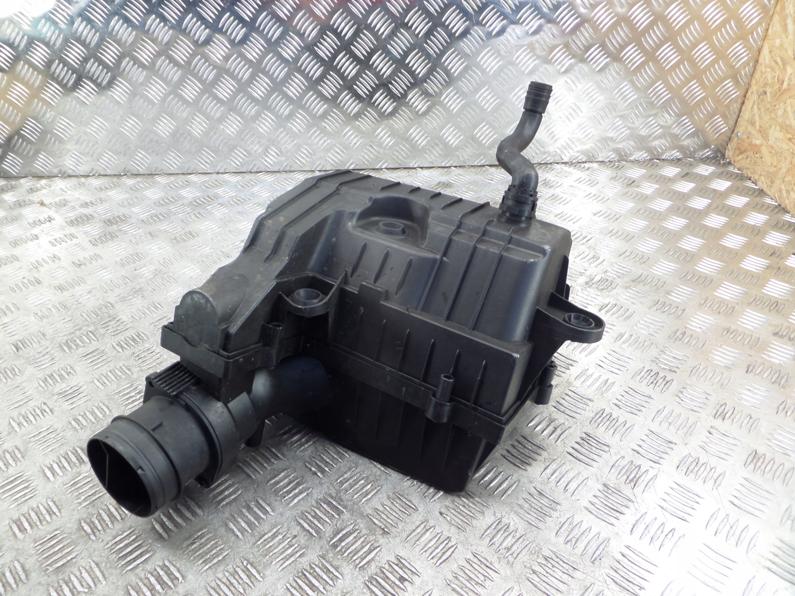 Gehäuse filter luft 5Q0129607AA VW SKODA AUDI