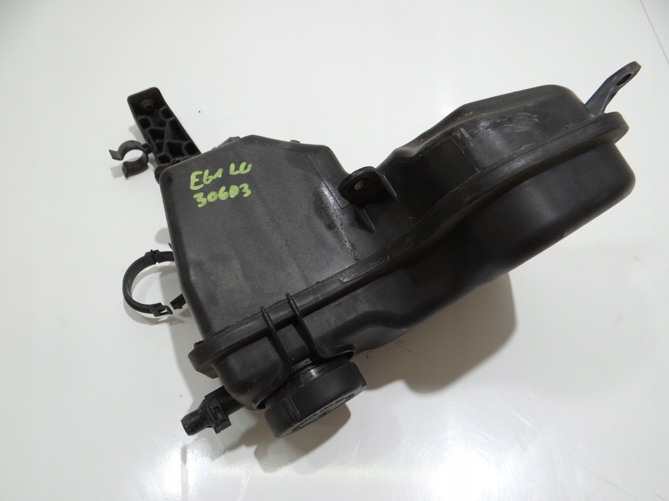 Réservoir eau BMW E60 E61 306D3 7800293 (4642163)