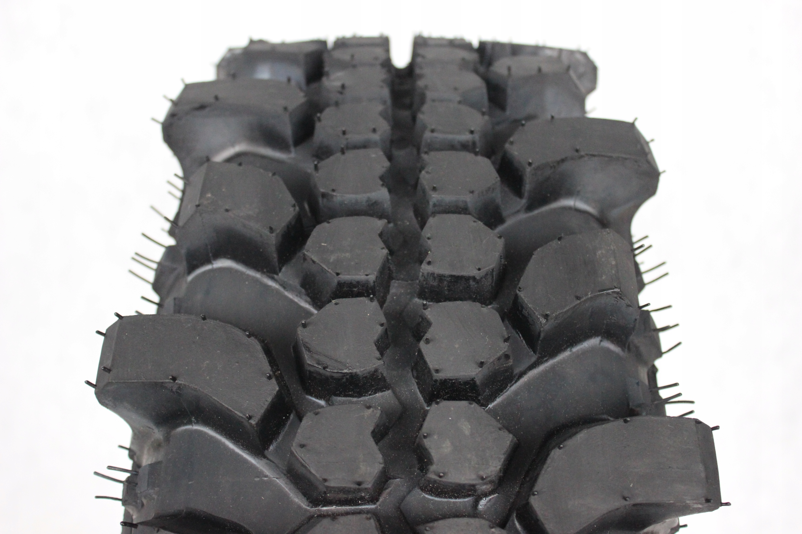 4x 215/80R16 OPONY BIEŻNIKOWANE TERENOWE 4x4 Marka Equipe