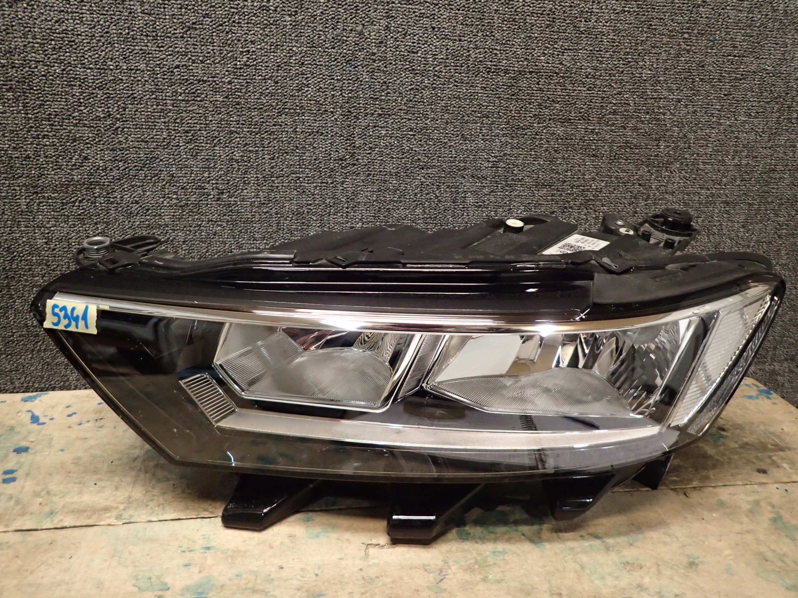 LIGHT FRONT LEFT VW T ROC T-ROC 2GA941005B