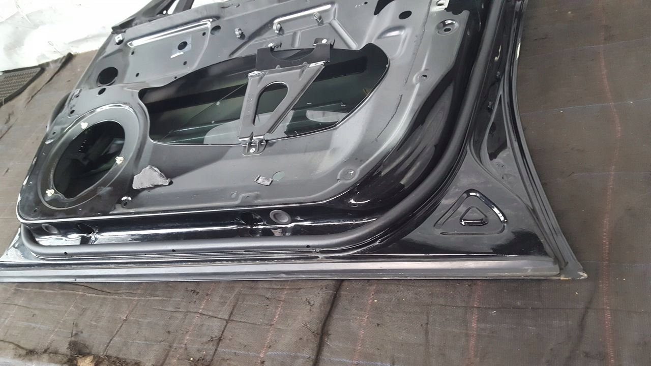 door front front right Mercedes W219 C197