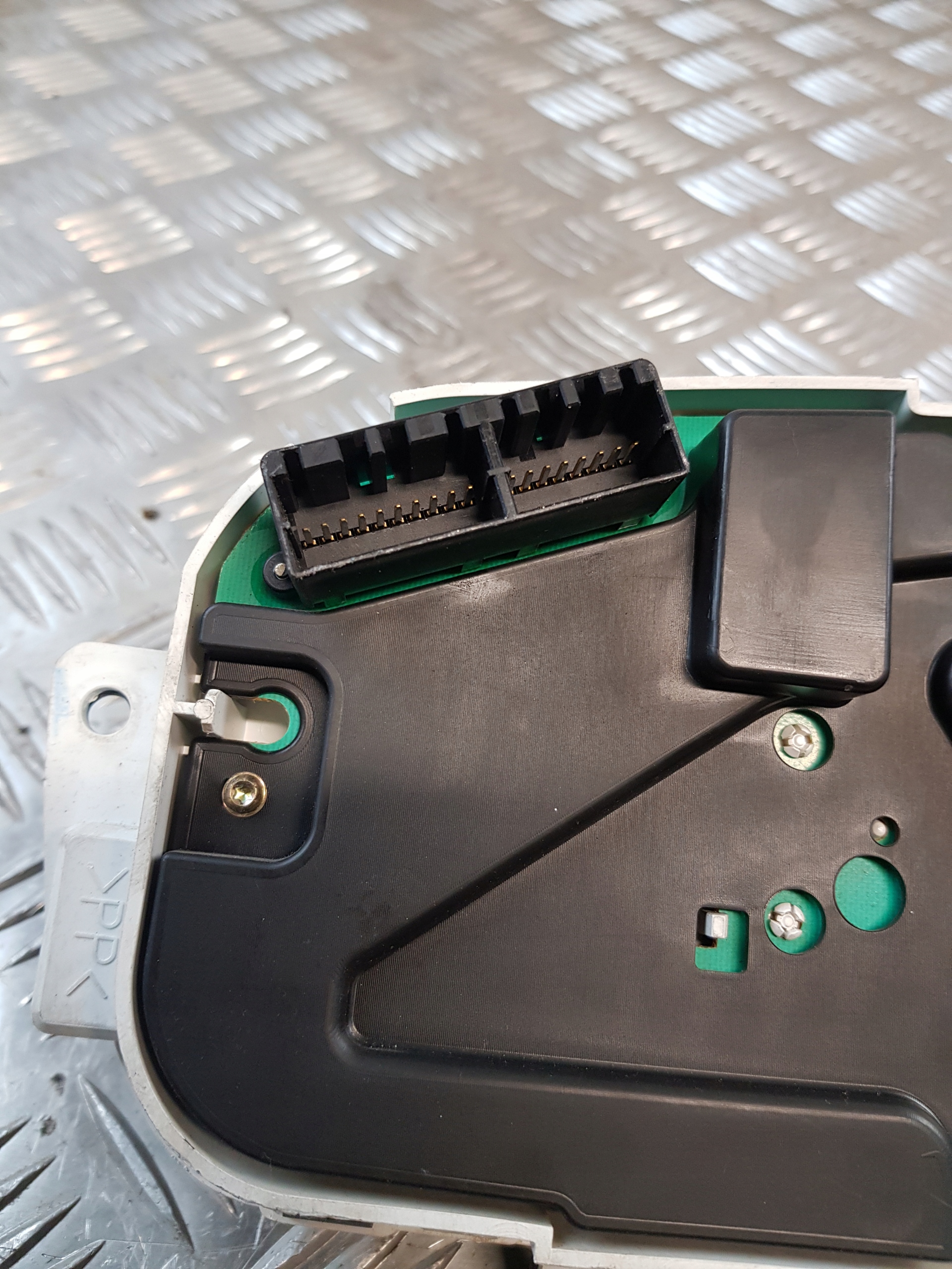 dials HYUNDAI SONATA IV LIFT 2.0B 04R- EUROPA