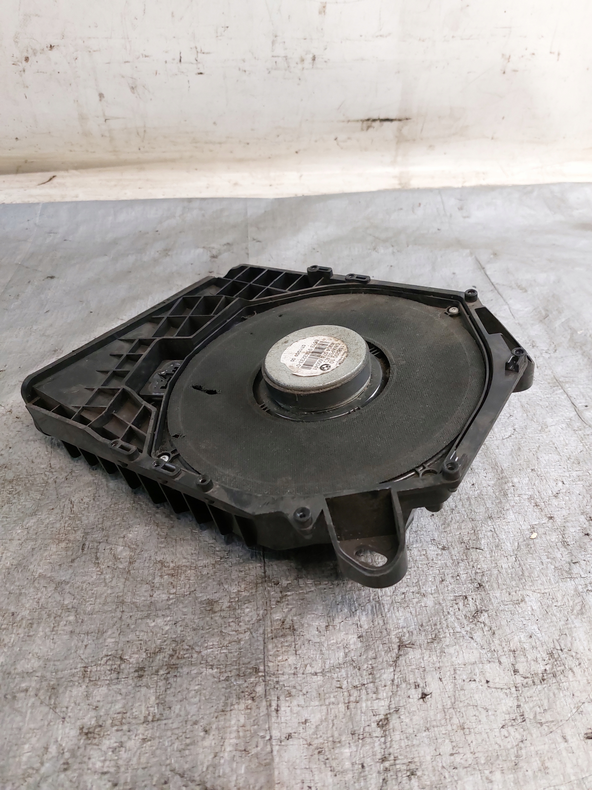 reprák SUBWOOFER levý BMW E87