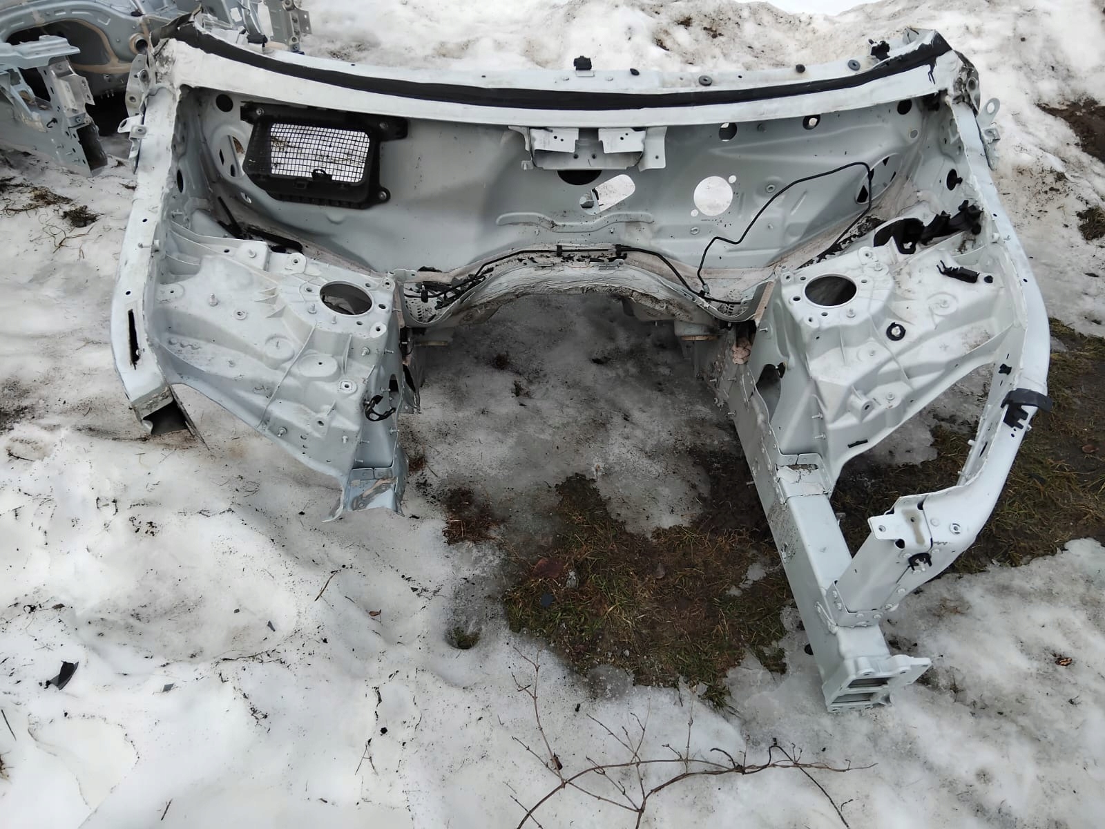 quarter front front left right SCIANA GRODZIOWA PORSCHE CAYENNE 9Y 1