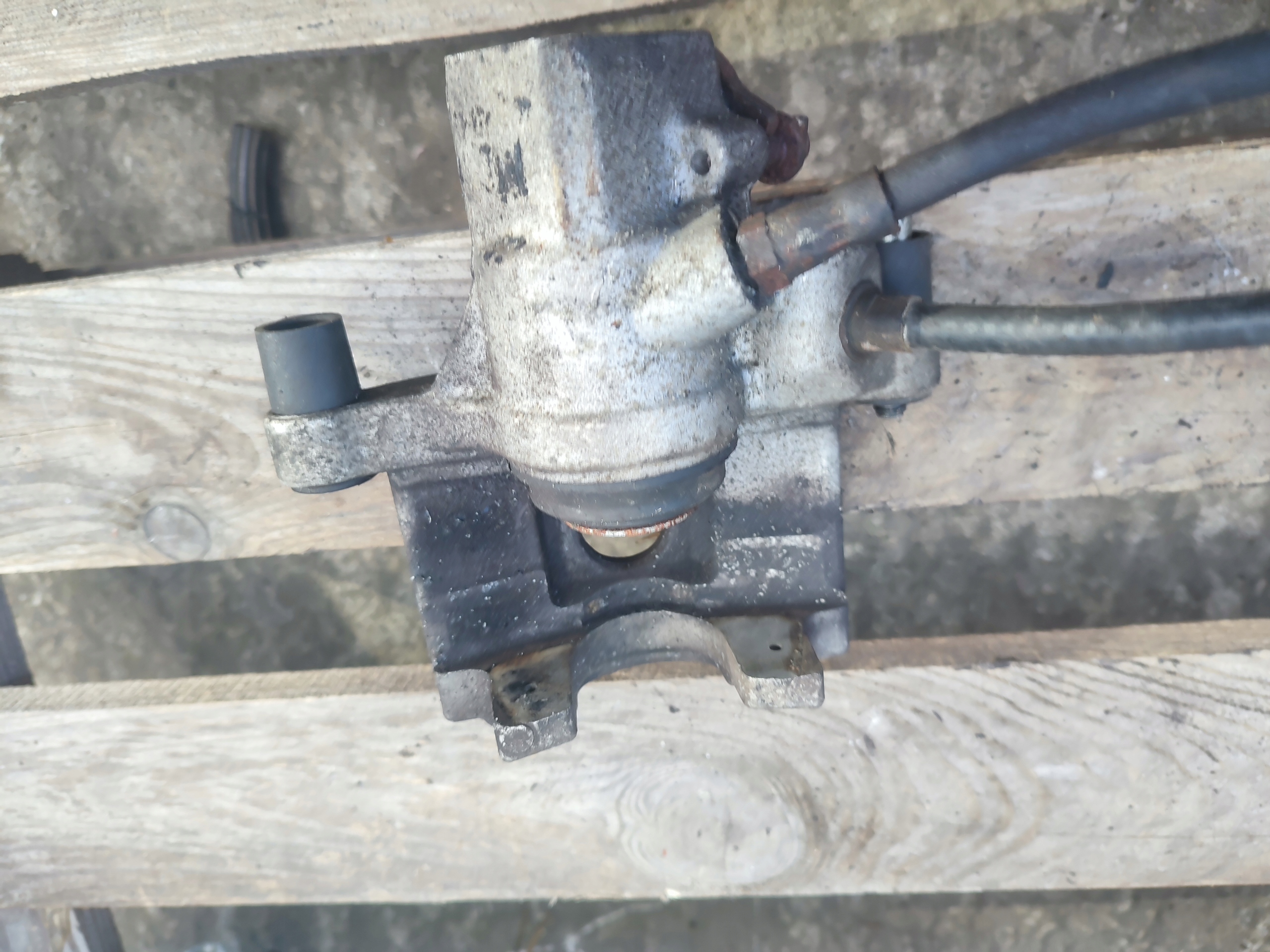 caliper brake left rear part left rear Volvo V50