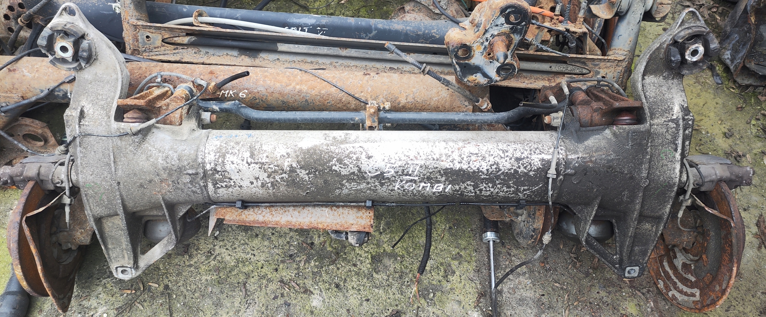 Citroen C5 II 04-08 Belka tył tylna HYDROPNEUMATYKA