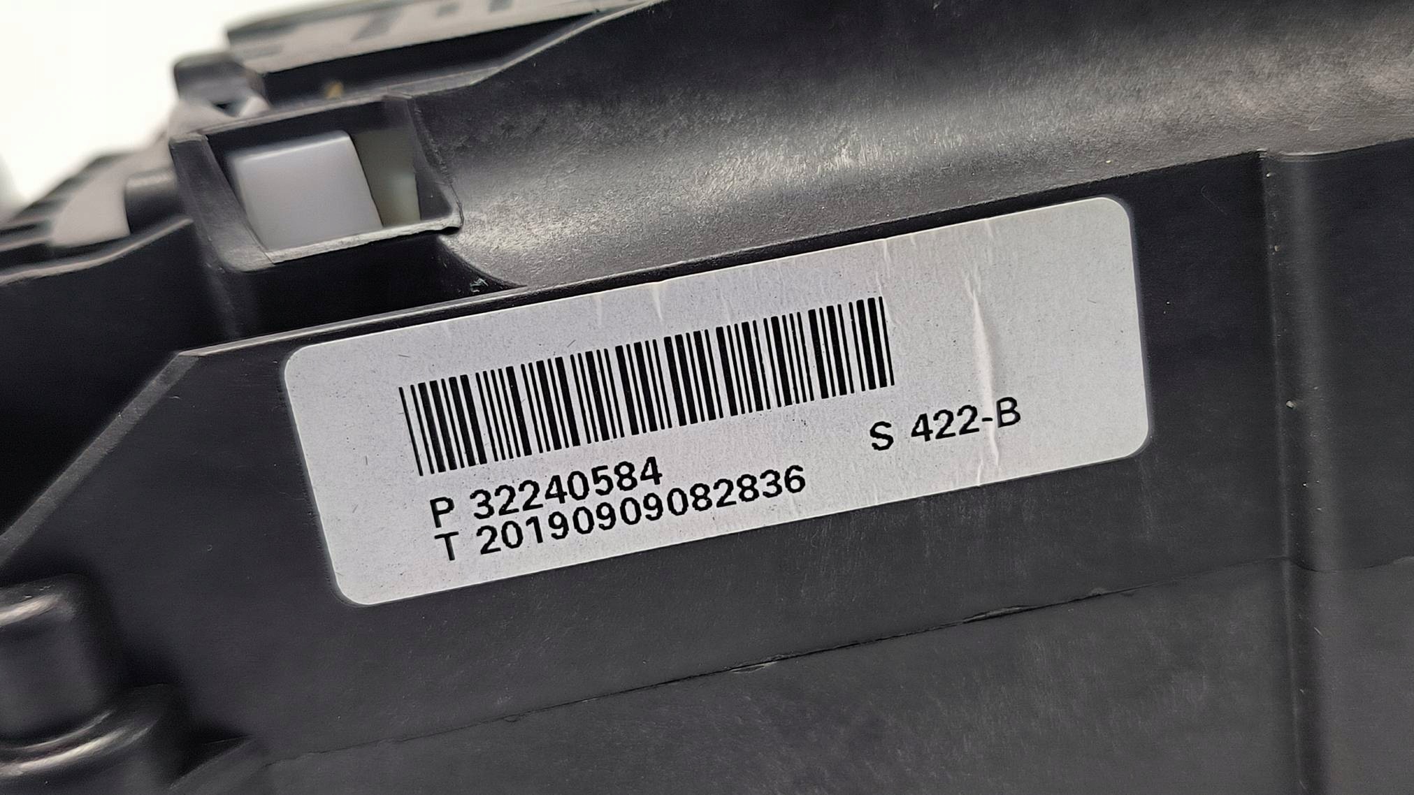 páčka změny převodů 32240584 VOLVO V60 II