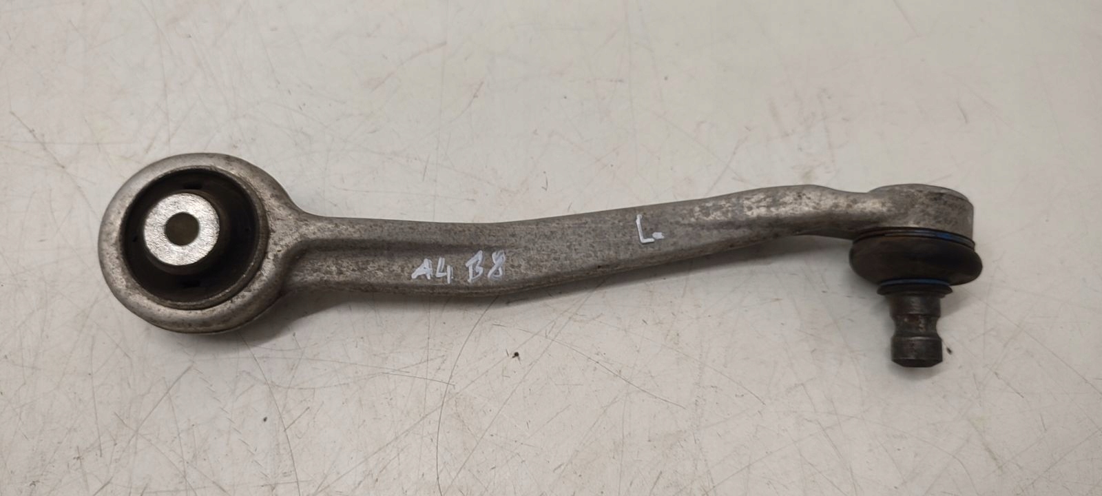 arm front front left Audi A4 B8