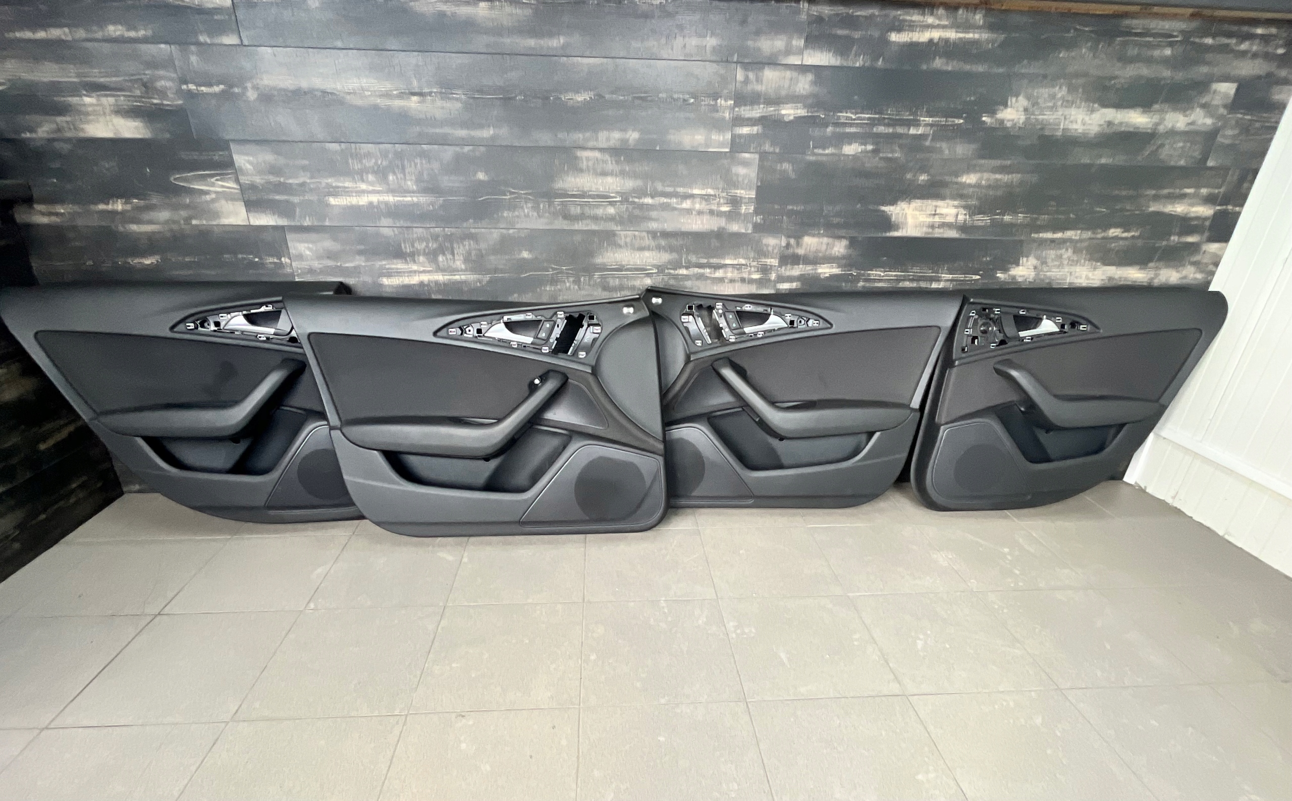 AUDI A6 C7 ОБШИВКА КАРТА ДВЕРІ АЛЬКАНТАРА ПРАВА ПЕРЕД + 3 інше продуктів