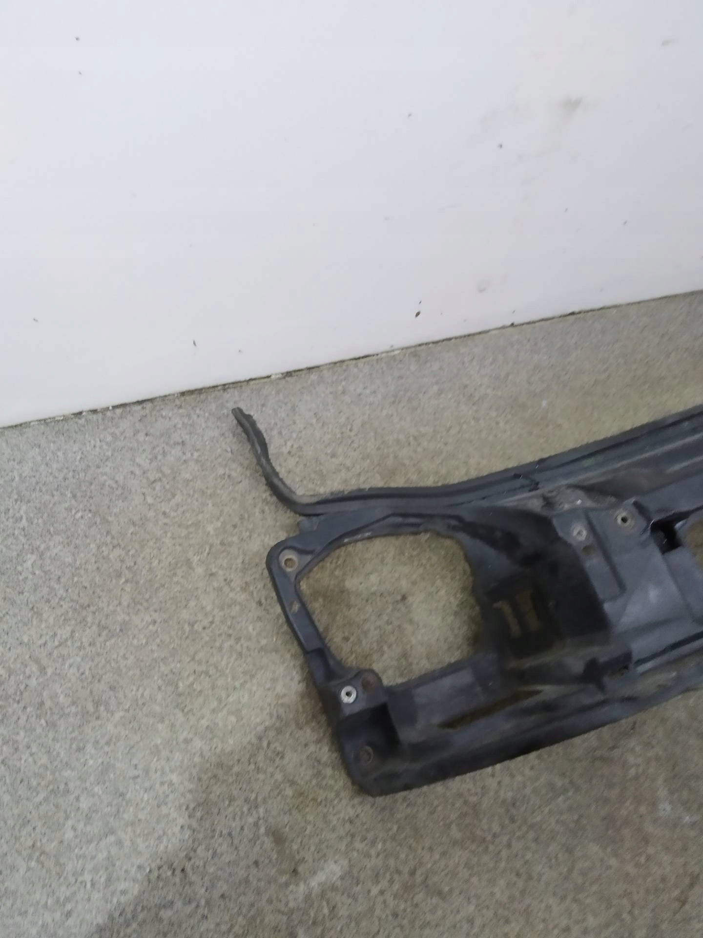 support panel for radiators pillar front Nissan Primastar and (2001-2014)