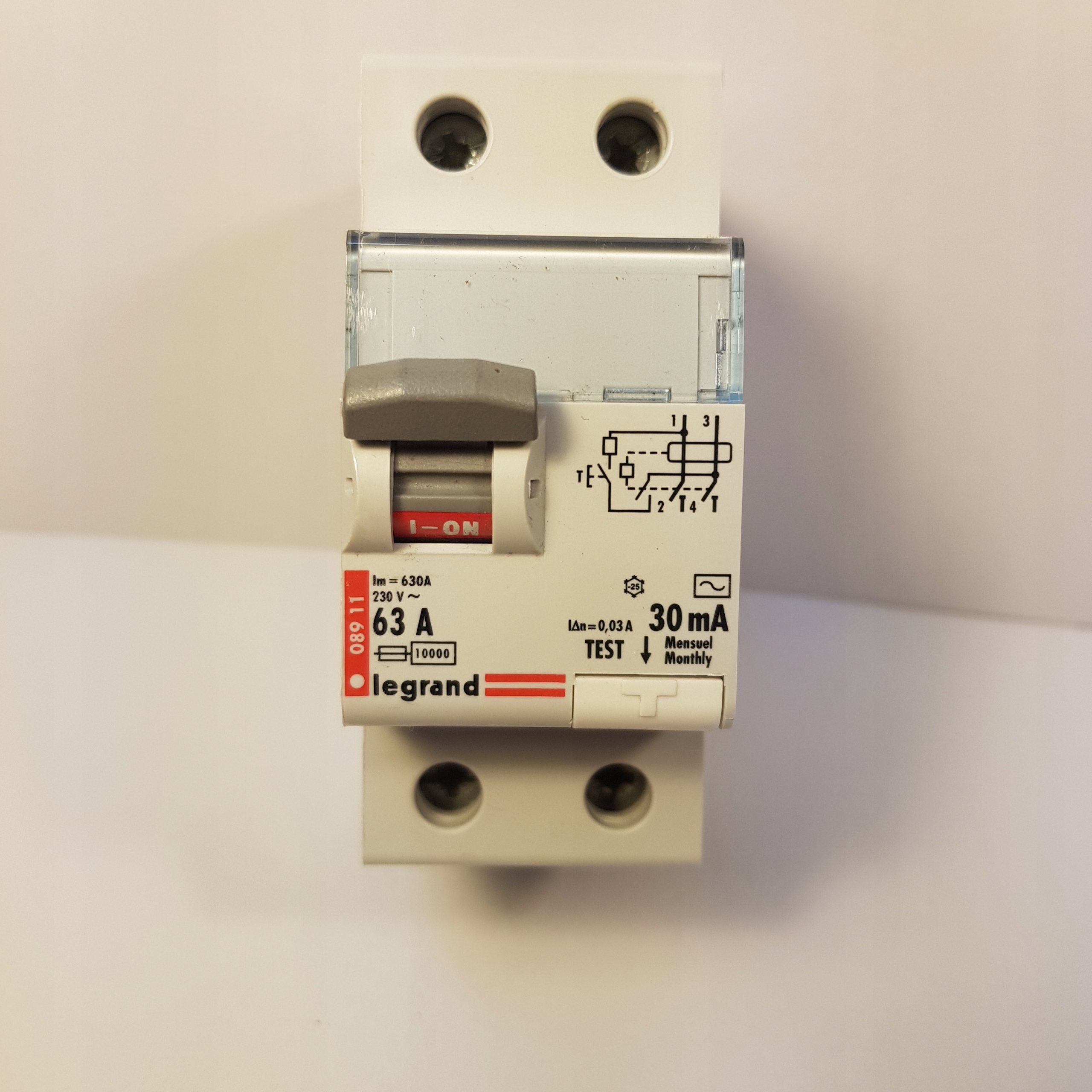 Proudový spínač Legrand P302 63A 0,03A Ac 008911 Nový