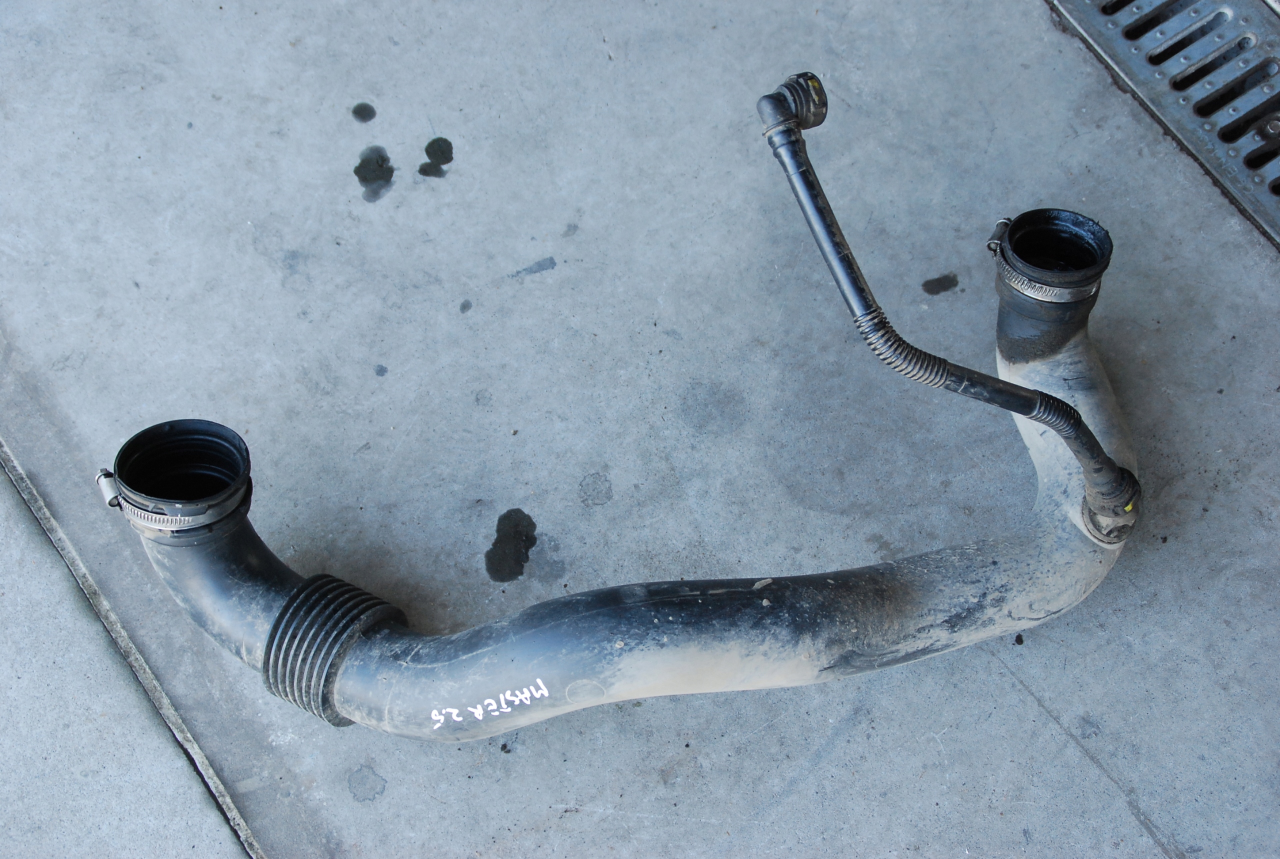 шланг труба Воздух renault MASTER II 2.5