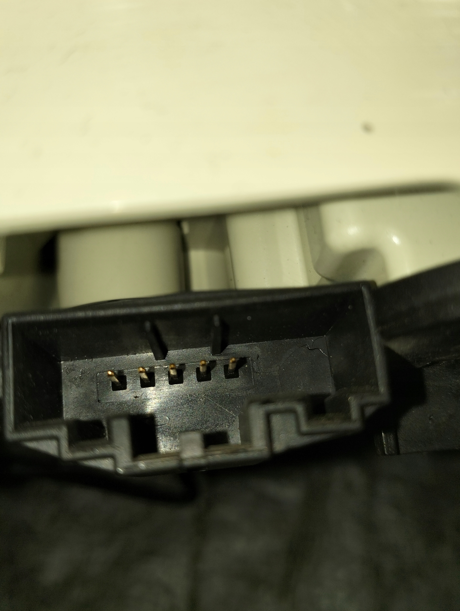 AUDI A4 B8 2007-2015 FANALE CIELO INTERNO 8T0947135B