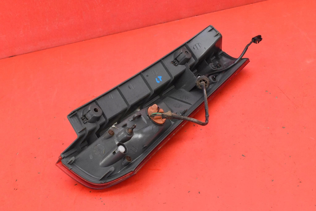 light left rear part rear upper 92403-1H3 KIA CEED 1 and KOMBI 07-10