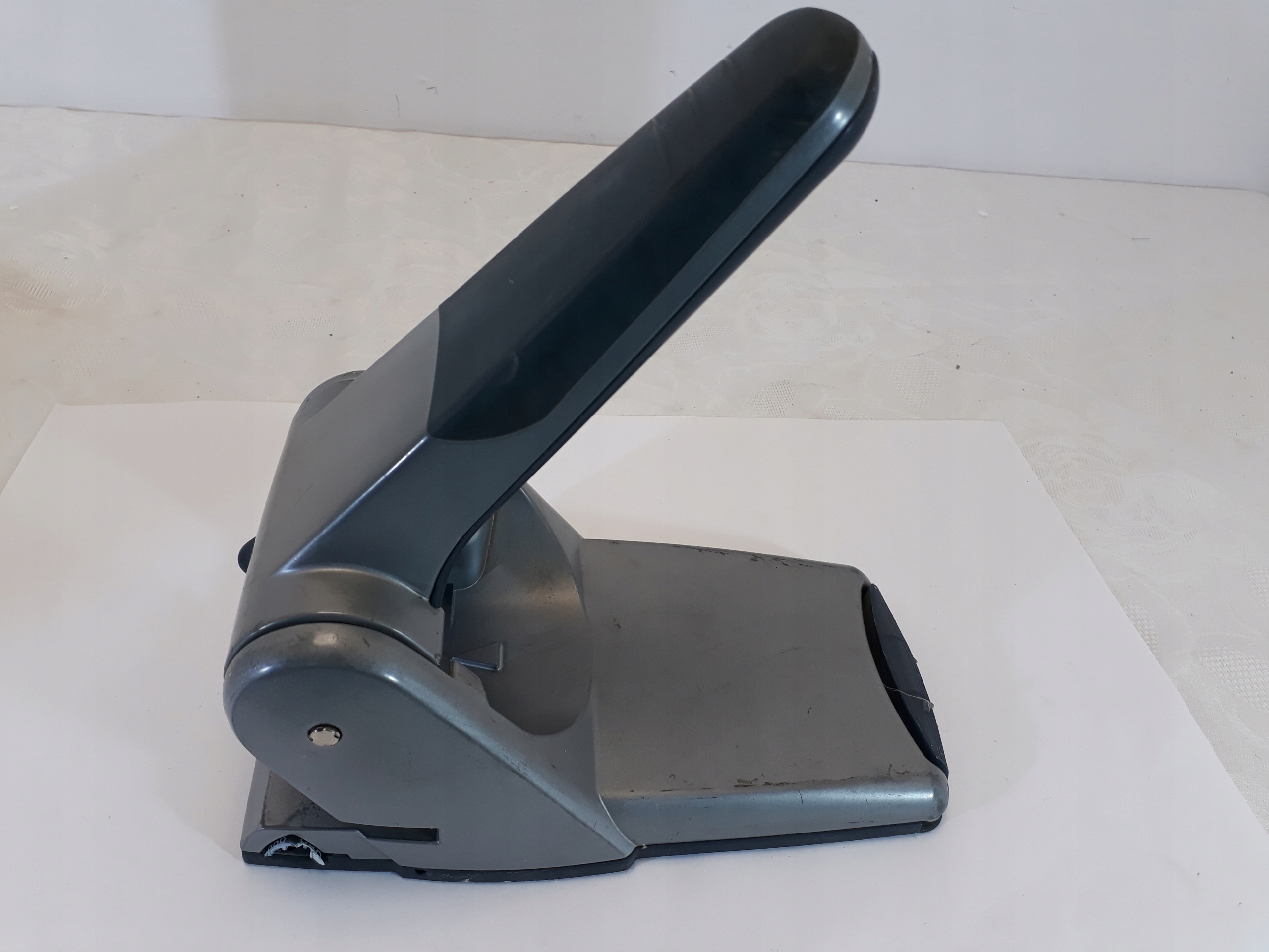 Dziurkacz Leitz 5180 szary do 65 kartek S620 Kod producenta DK32