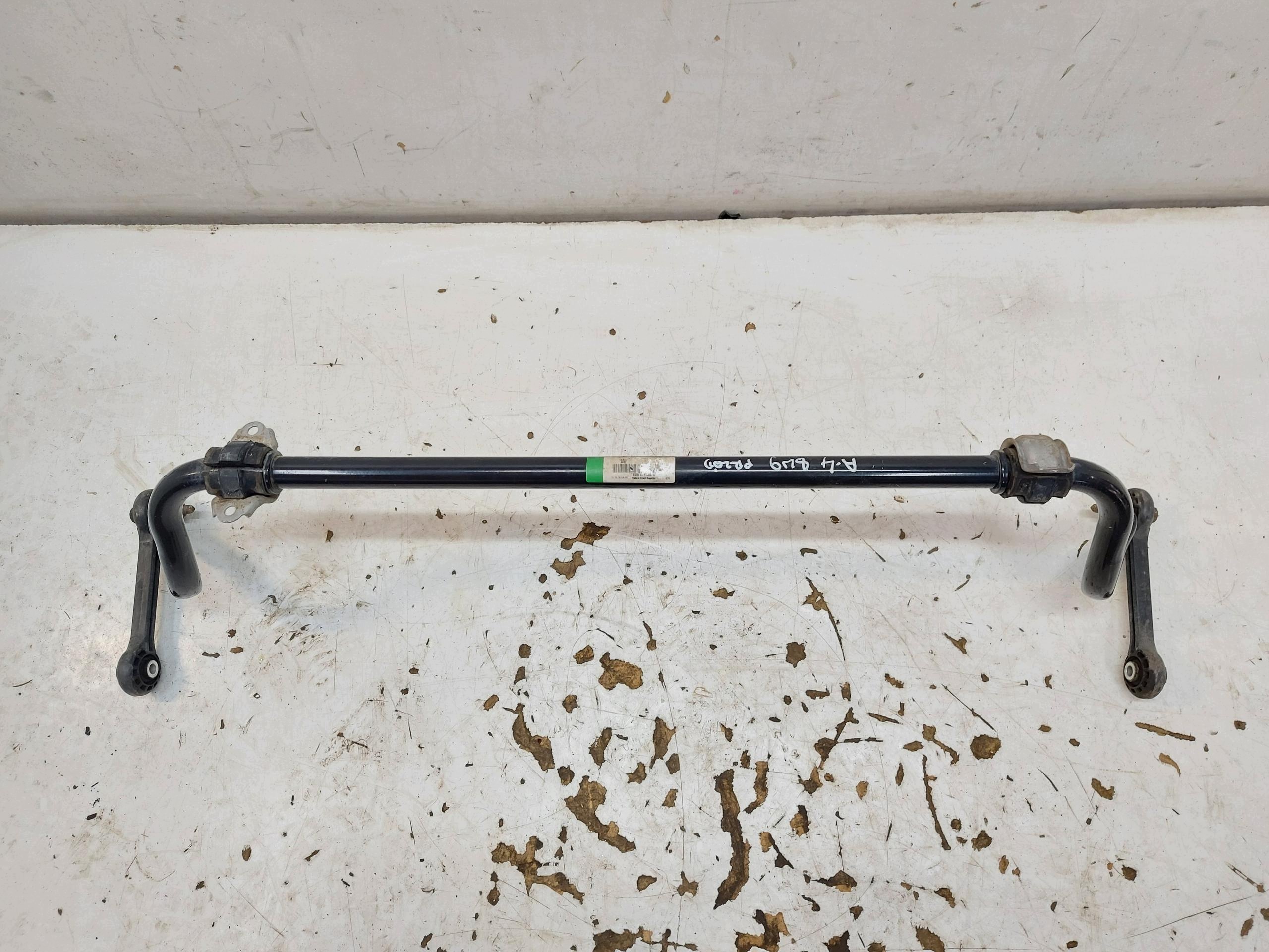 Audi A4 B9 8W LIFT Kombi 8W9 stabilizer rod 8W0411309A