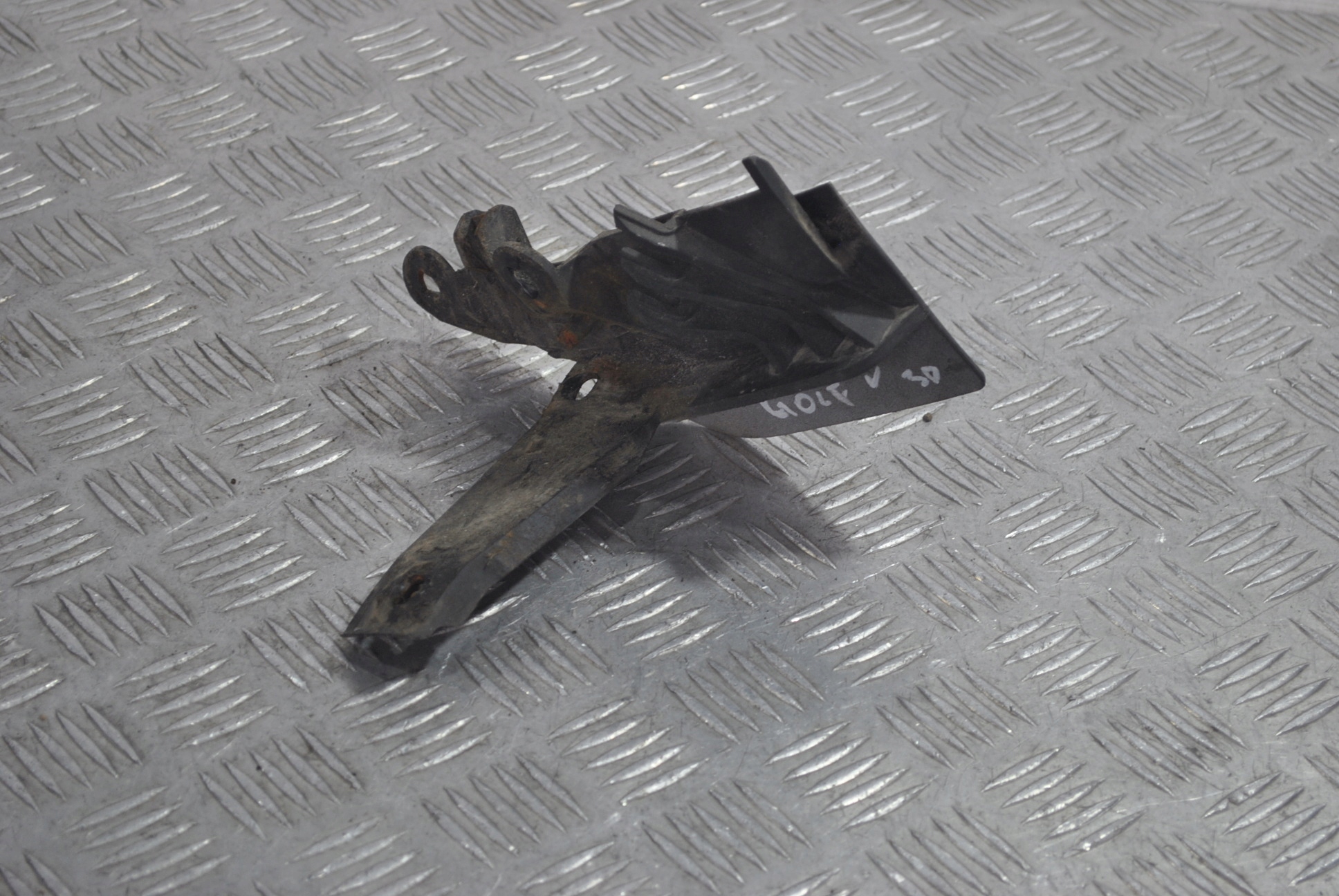 CHLAPACZ OSŁONA PROGU PRAWY TYŁ VW GOLF V Typ samochodu Samochody osobowe