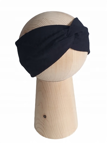 

Opaska Przeplatana Czarna Rozmiary 44-47cm