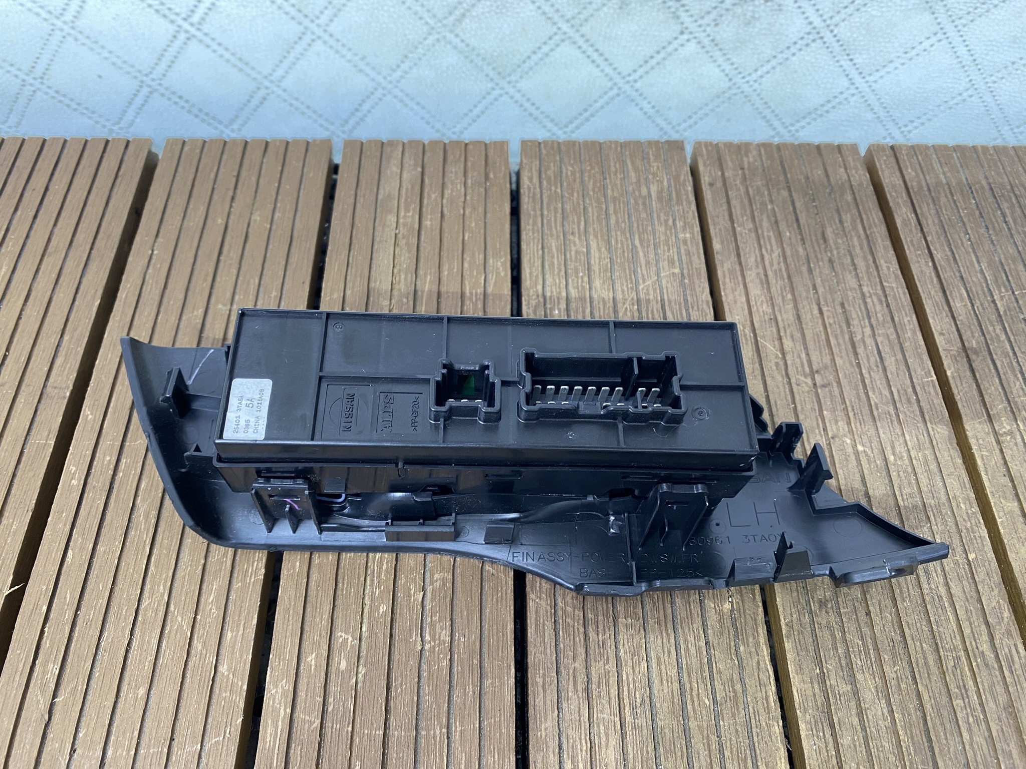 NISSAN ALTIMA L33 12-17 window control switch driver´s PANEL 25401-3TASA OE