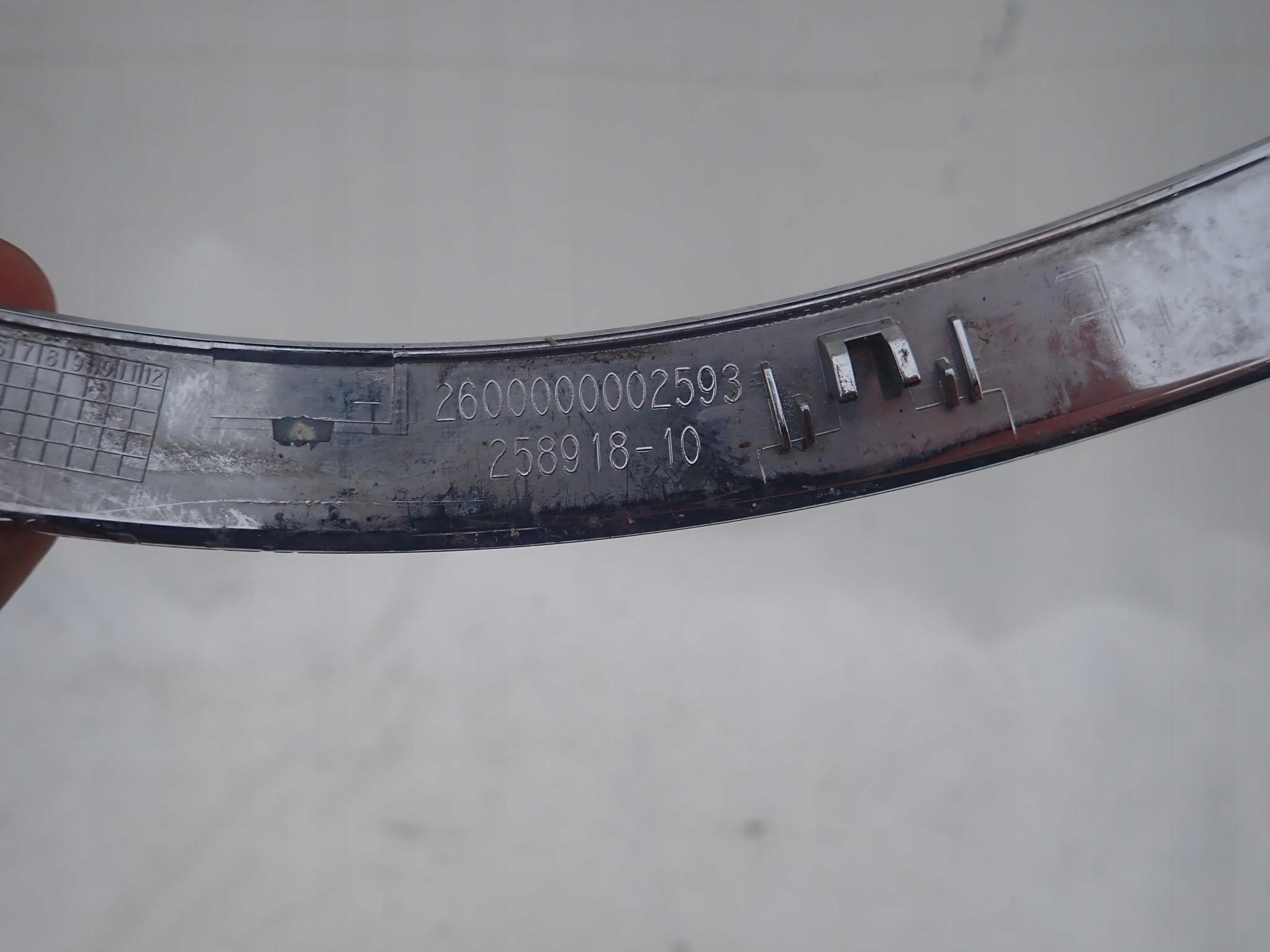 MINI COOPER III 3 F55 14- frame CHROM lights right