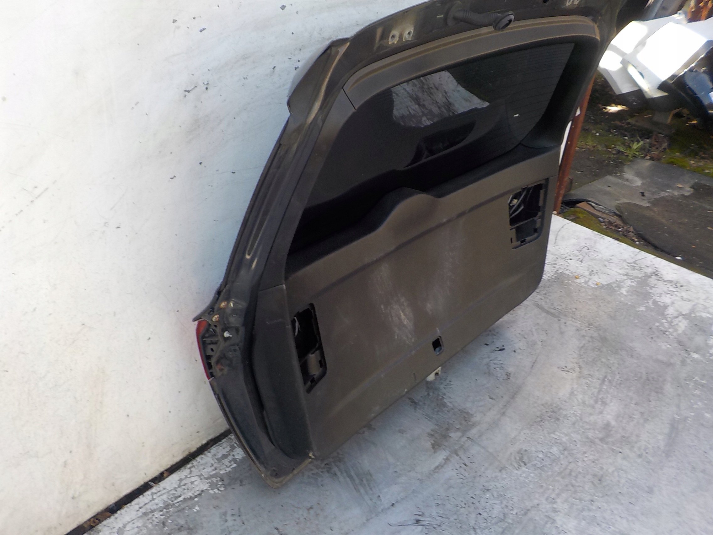386 SUBARU LEGACY V KOMBI boot door rear