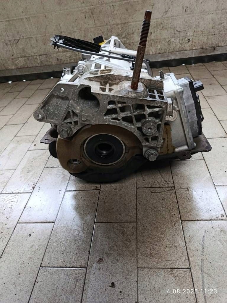 engine electrical EV front Jaguar and-Pace J9D375762AM